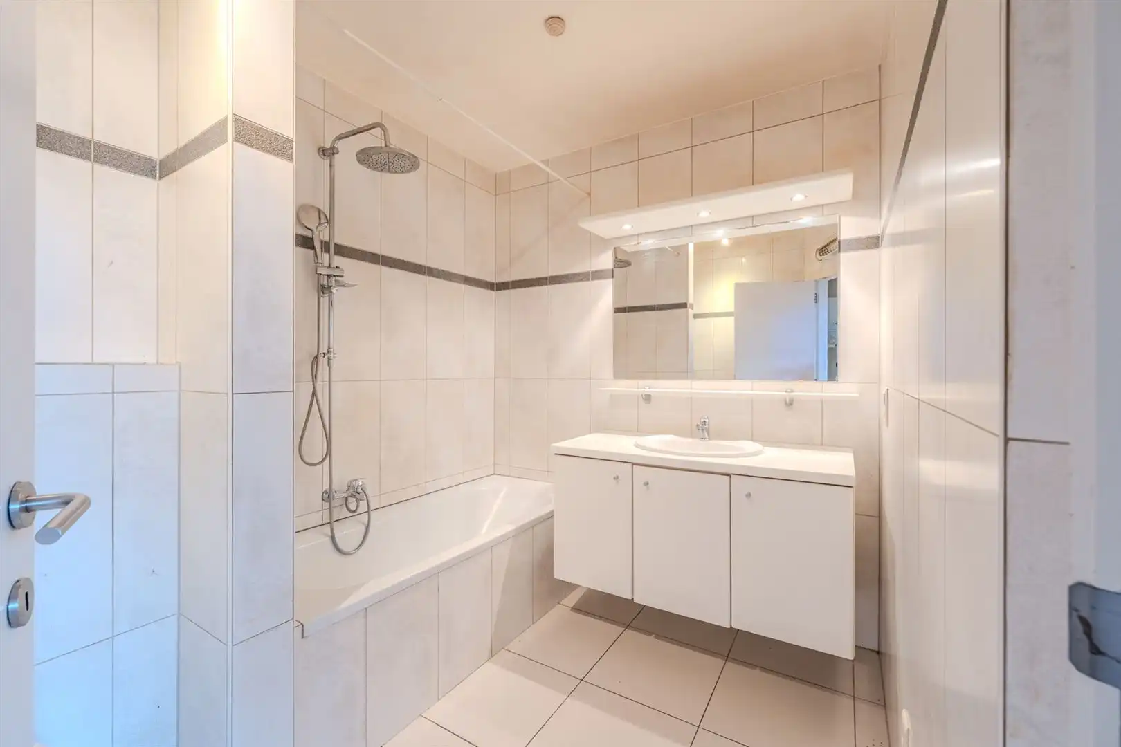 Appartement + garage foto 9