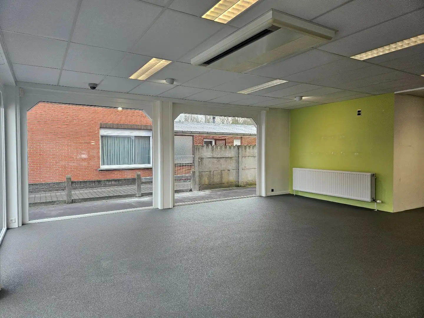 Handelspand van 459m² met diverse mogelijkheden in Geel-Larum! foto 8