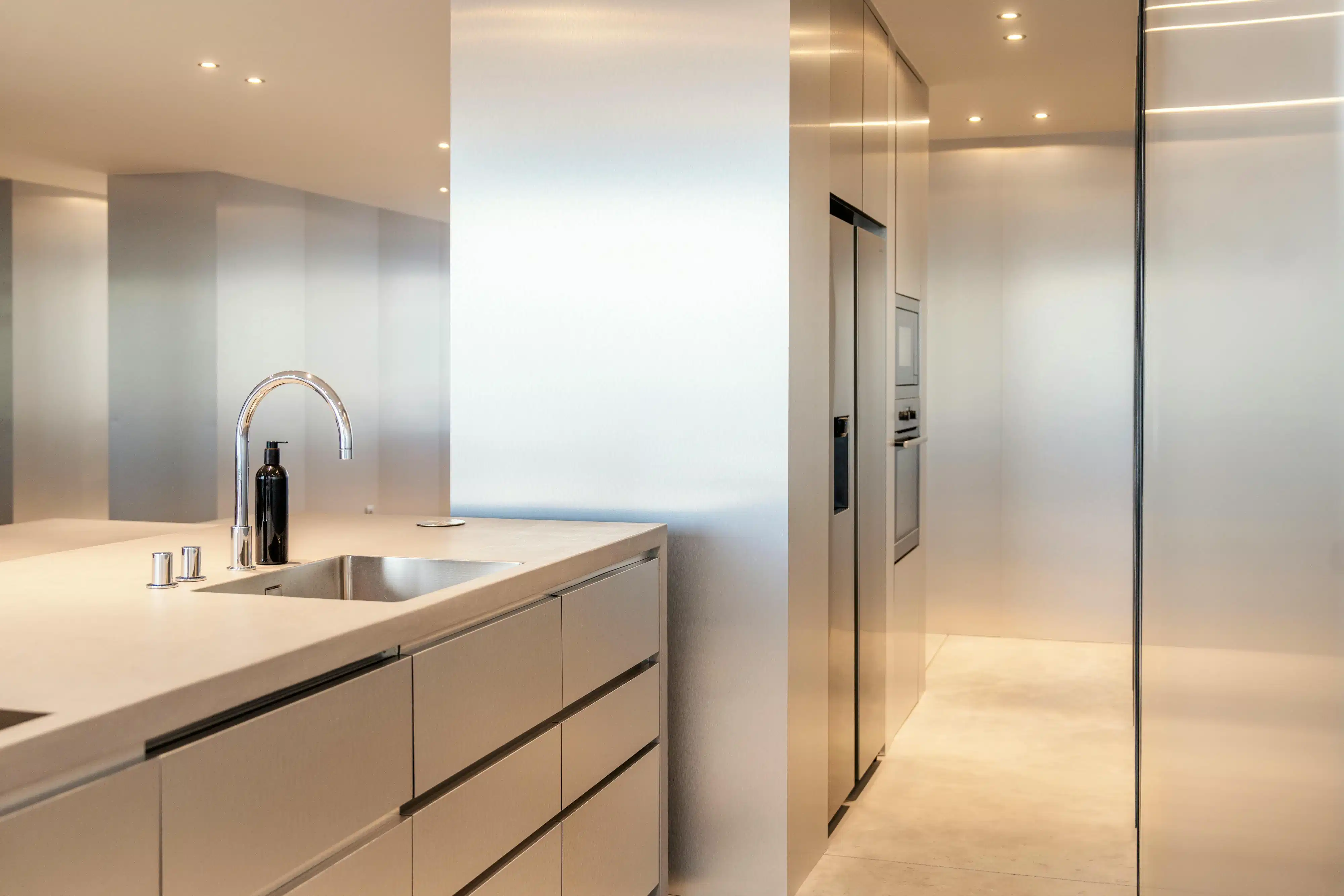 Uniek designappartement (192m²) te koop in hartje Kortrijk foto 5