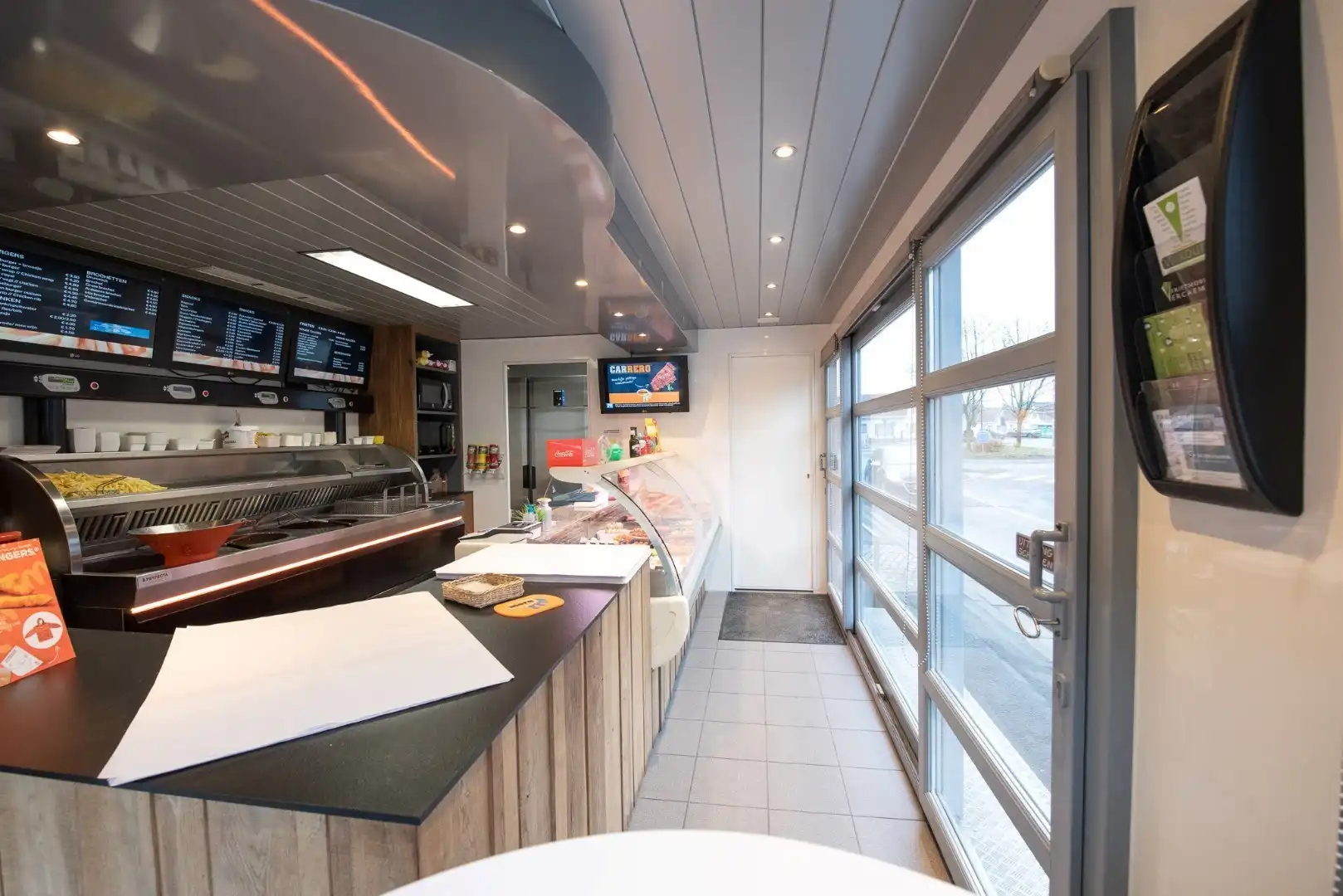 Goed draaiende frituur te koop op het Gaverke te Waregem! foto 5