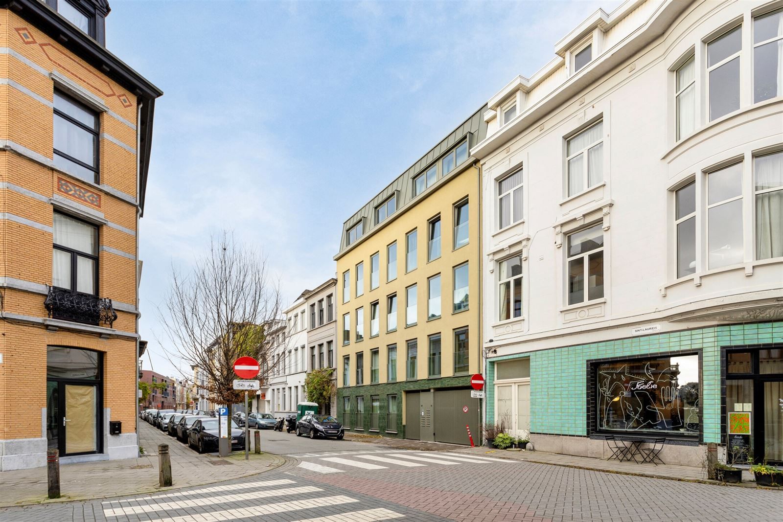 Gemeubelde nieuwbouwwoning met 2 slaapkamers foto 1