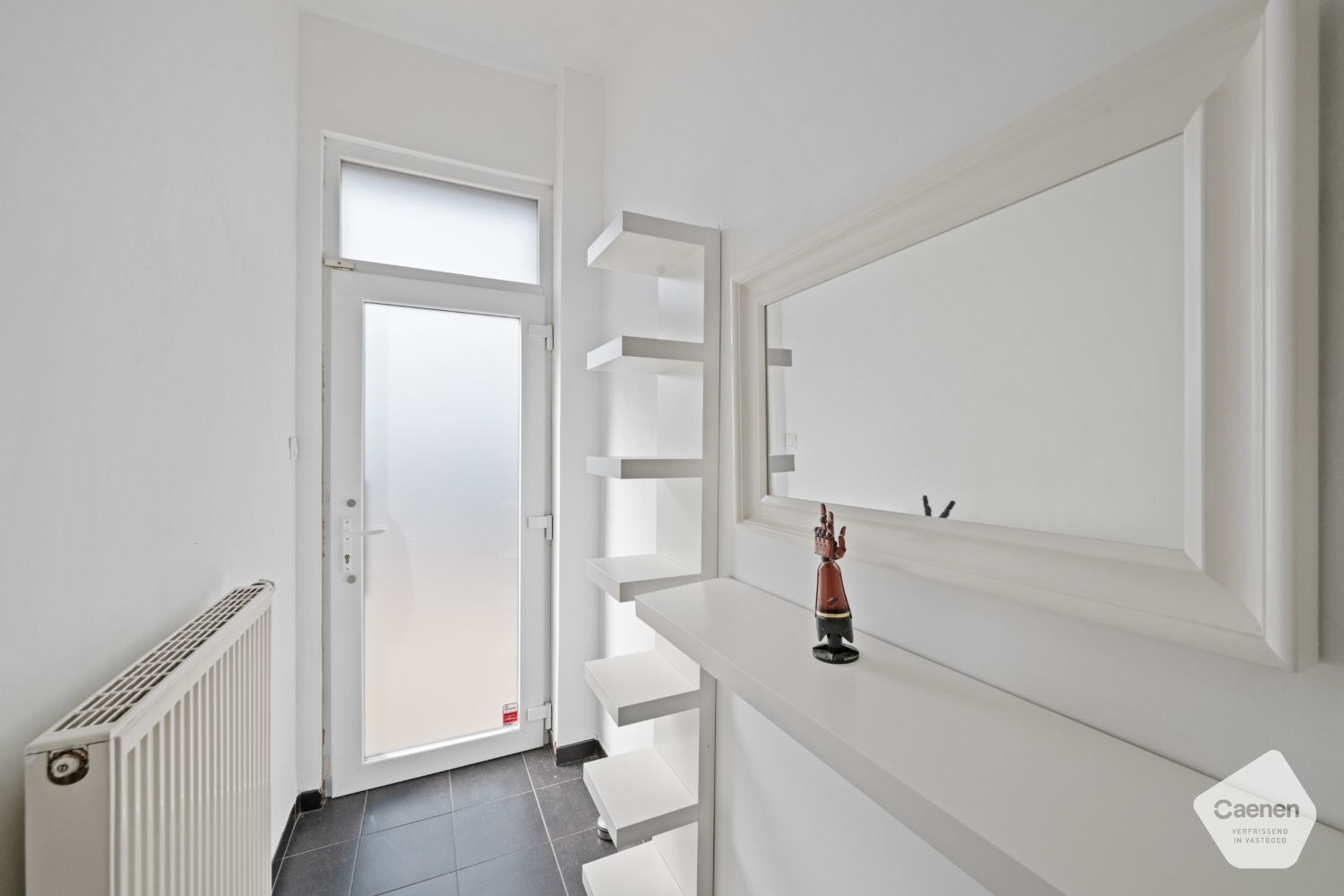 Bel-étage woning met zicht op de vaart foto 3