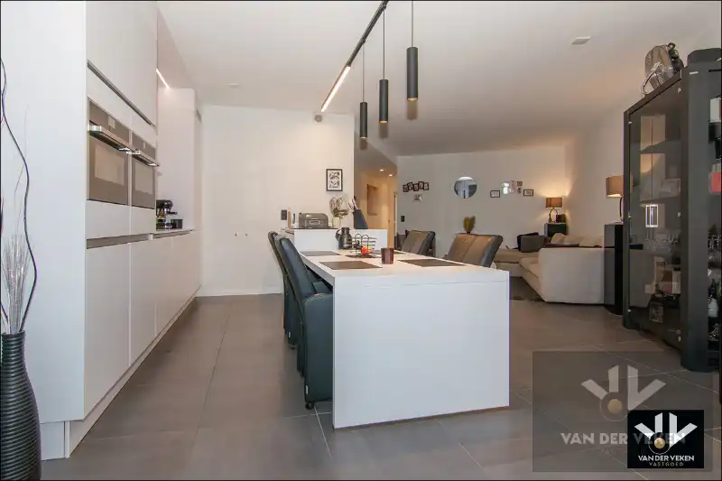 RECENT, KNAP AFGEWERKT APP ZUIDZICHT IV foto 6