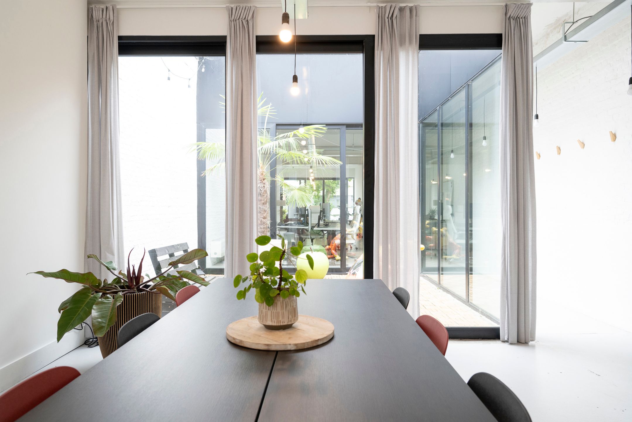 Moderne kantoorruimte + appartement met terrassen foto 3