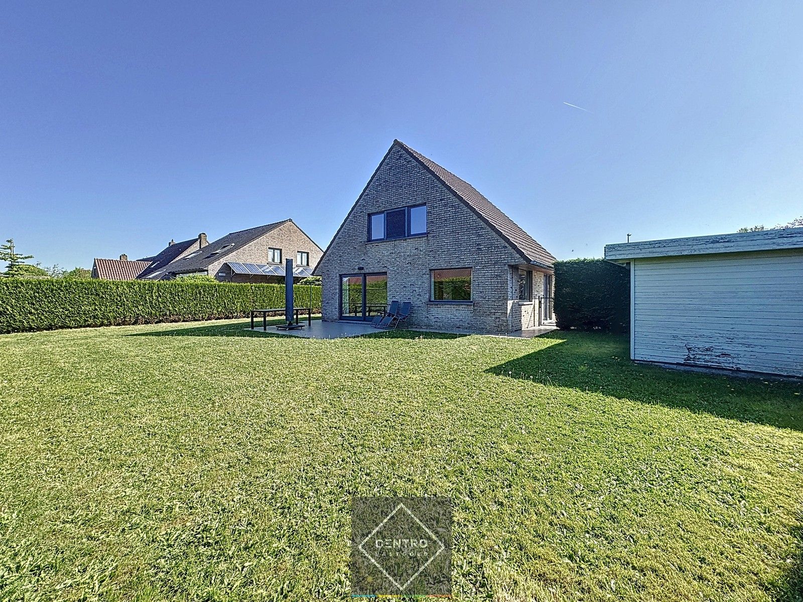 Instapklare lichtrijke VILLA met 3 slpks, garage en leuke tuin! foto 26