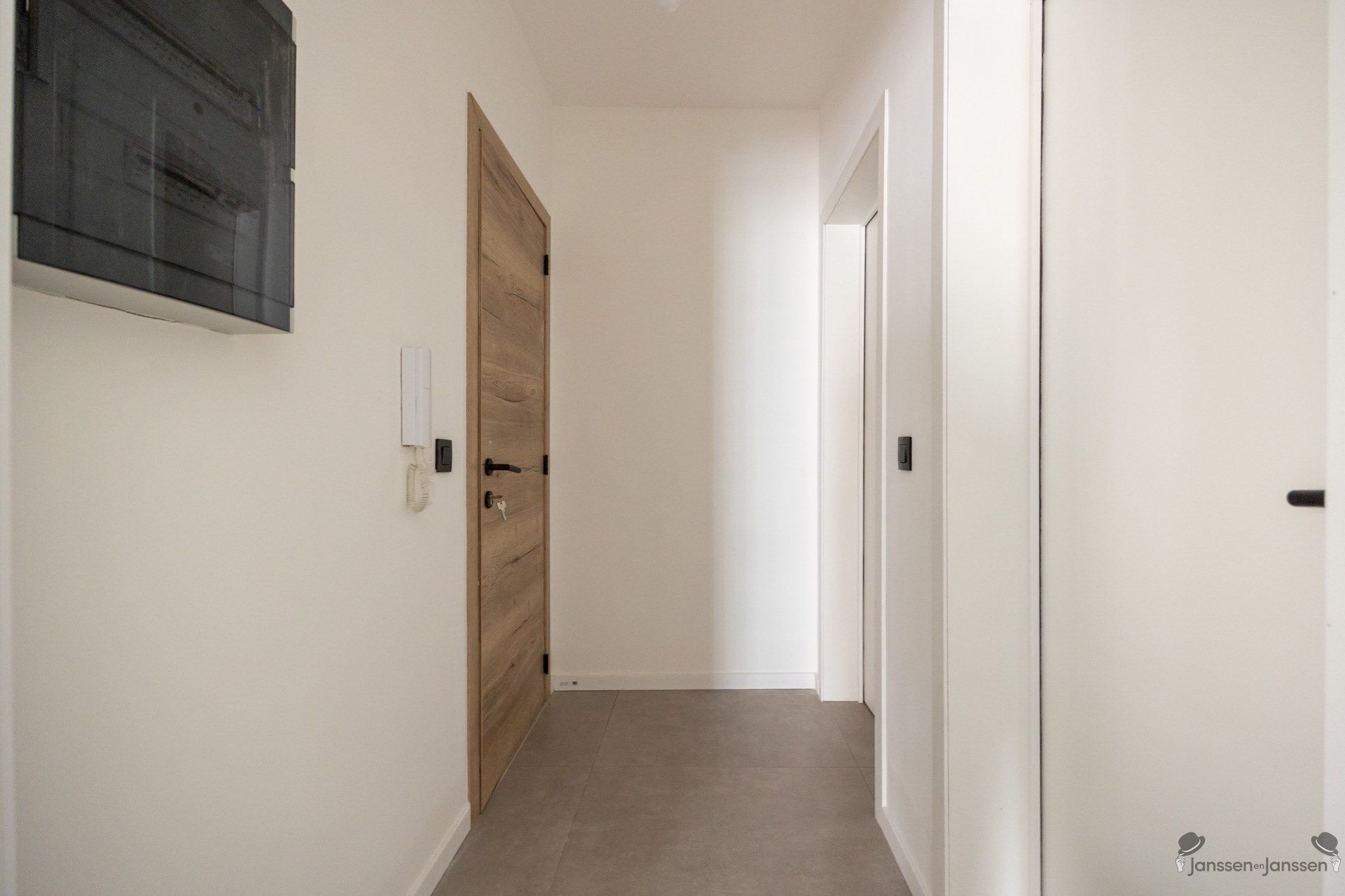 Comfortabel appartement met één slaapkamer te koop op het 2e verdiep in hartje Aarschot. foto 2