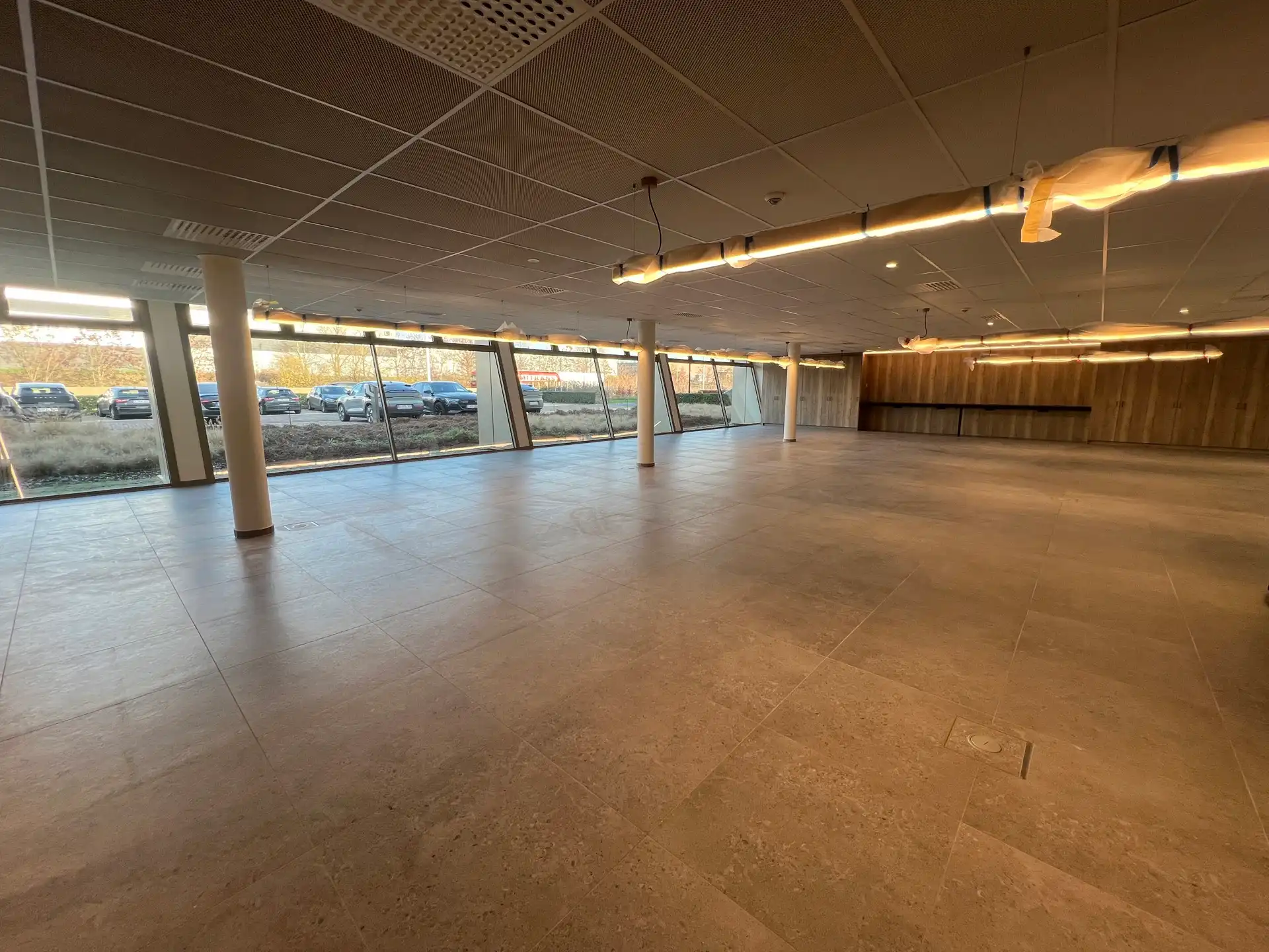 Kantoorruimte op absolute zichtlocatie foto 6