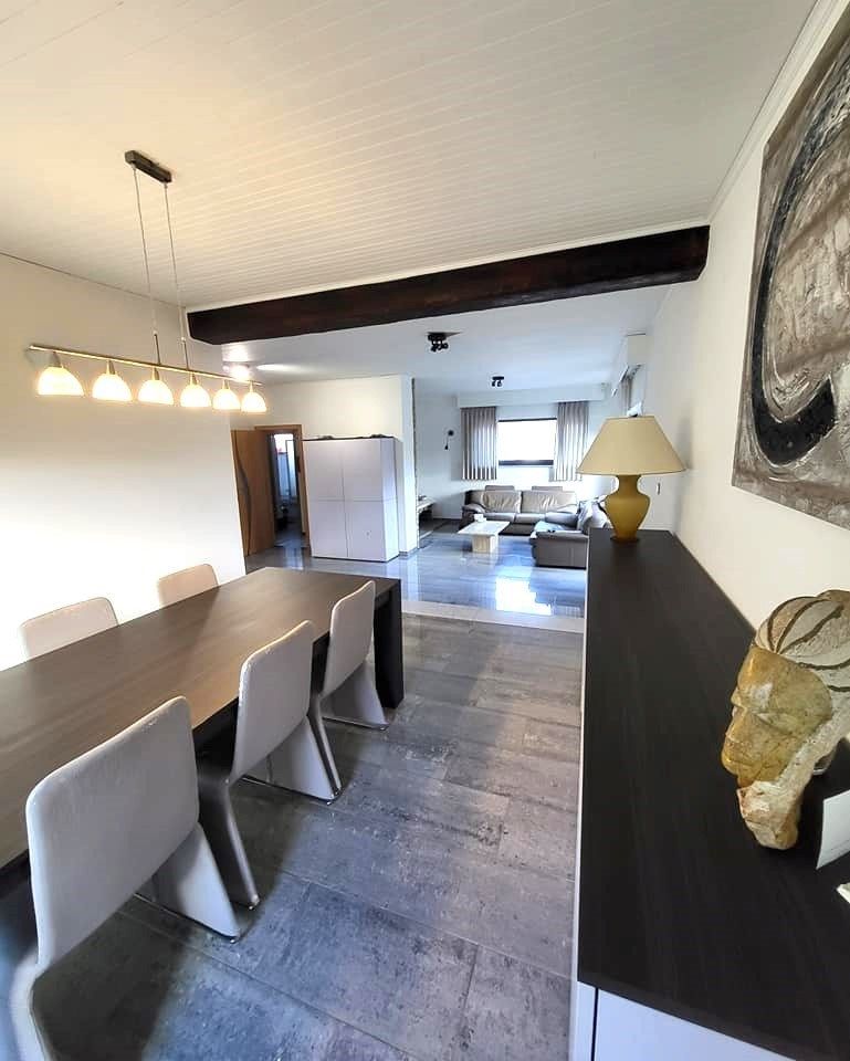 Gerenoveerde bungalow in Eppegem. foto 4