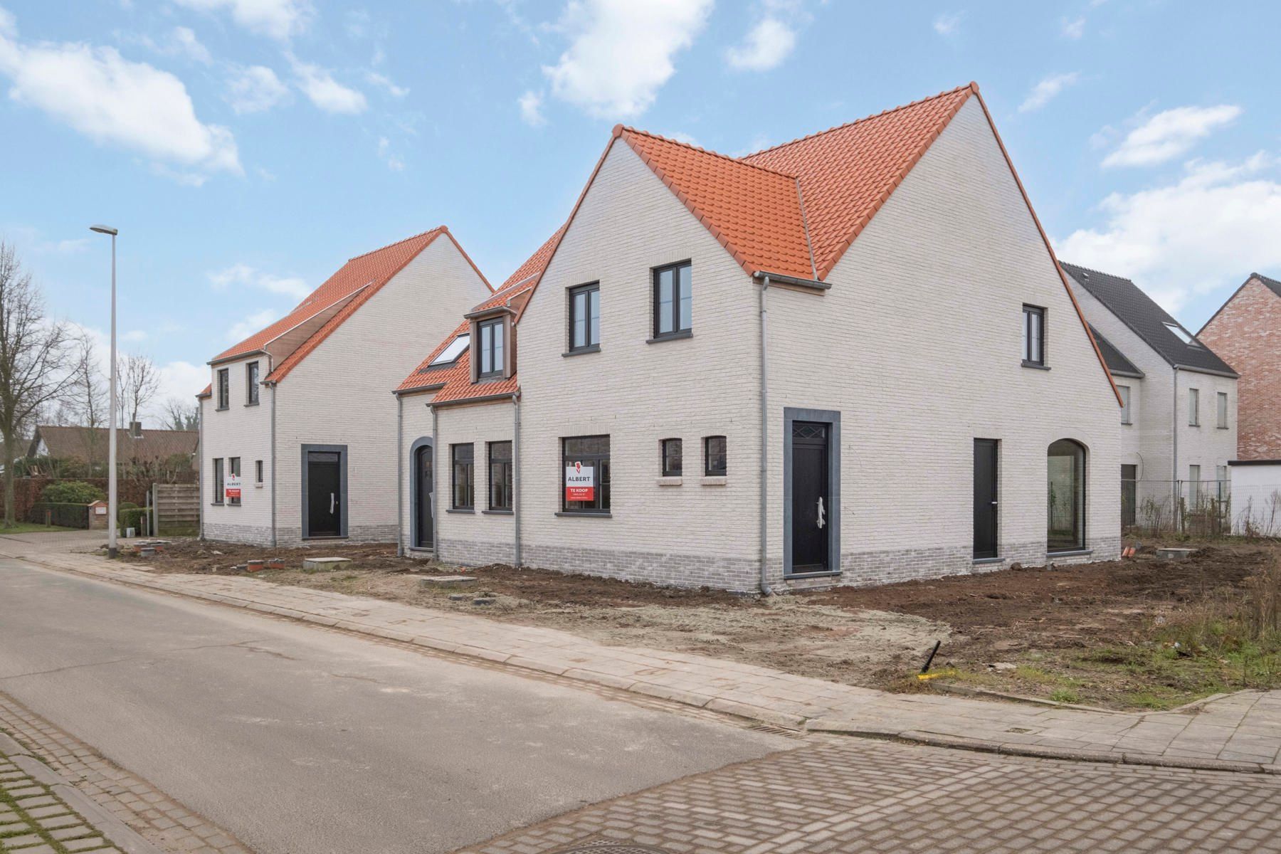 Nieuwbouw afgewerkte woning te Jabbeke - 6% BTW mogelijk foto 3