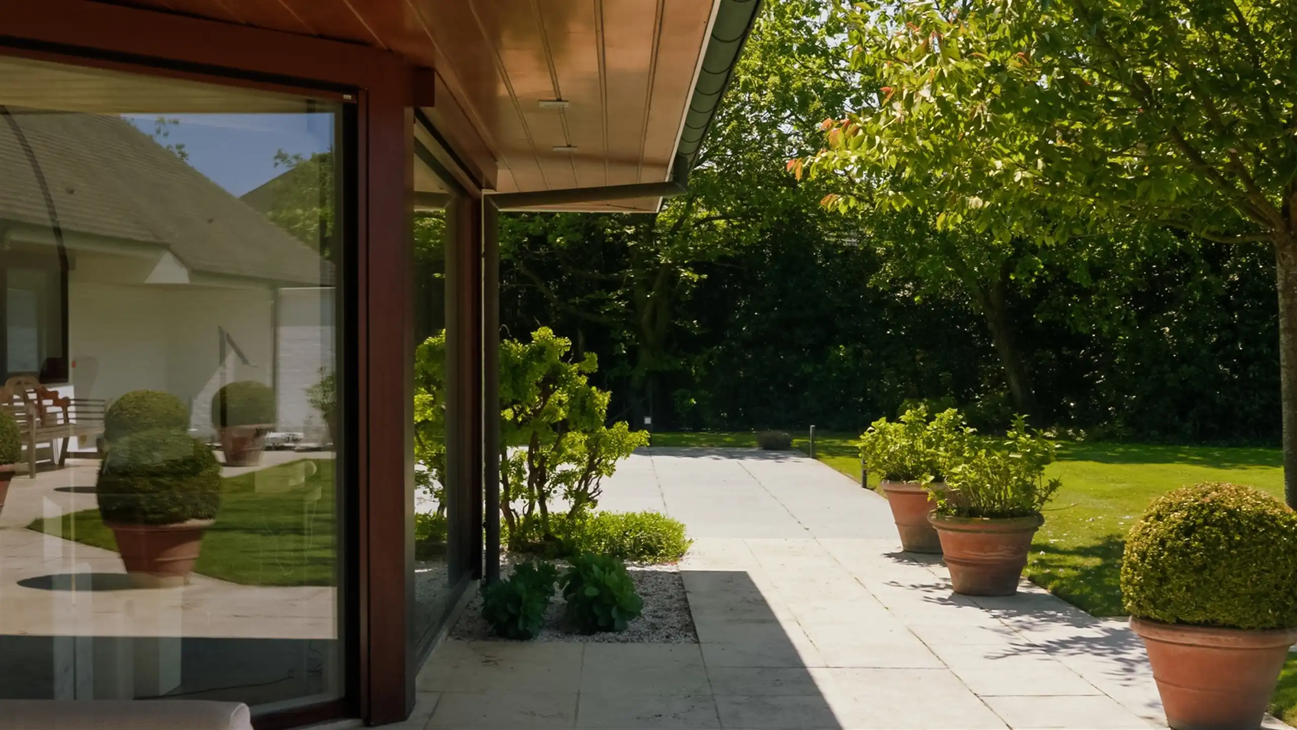 Indrukwekkend Vastgoed op 3.667 m² met dubbele garage foto 4