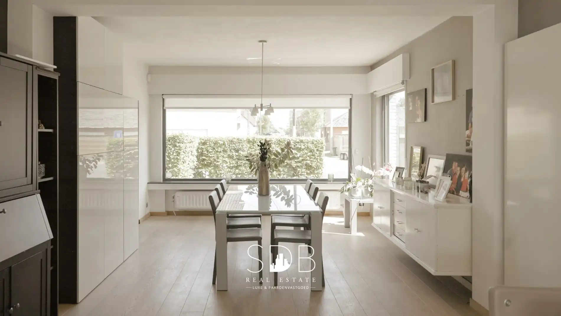 IN OPTIE : Prachtige hedendaagse villa met gezinstuin en zwembad op 1.387m² foto 6