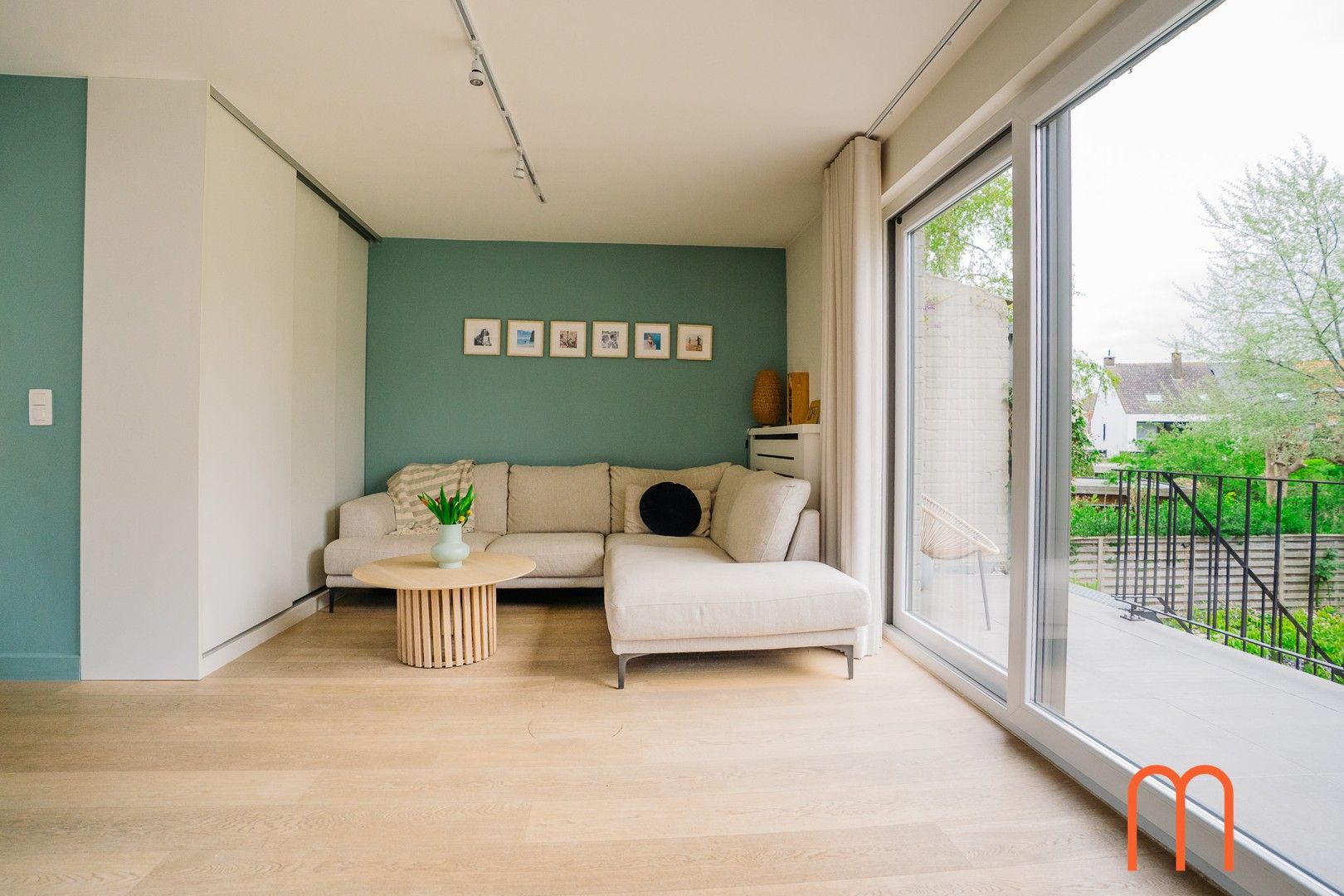 Prachtig gerenoveerde halfopen woning met 4 slaapkamers te koop in Mariakerke foto 5
