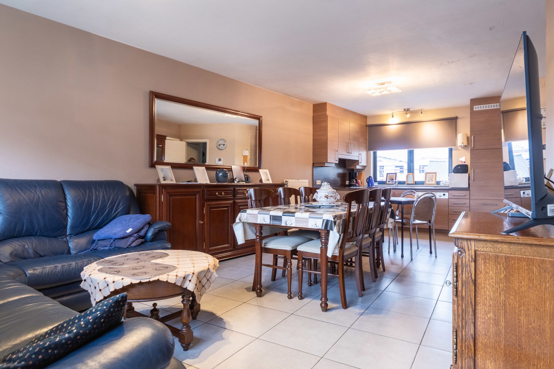 Goed onderhouden appartement met 2 slaapkamers en garage foto 6