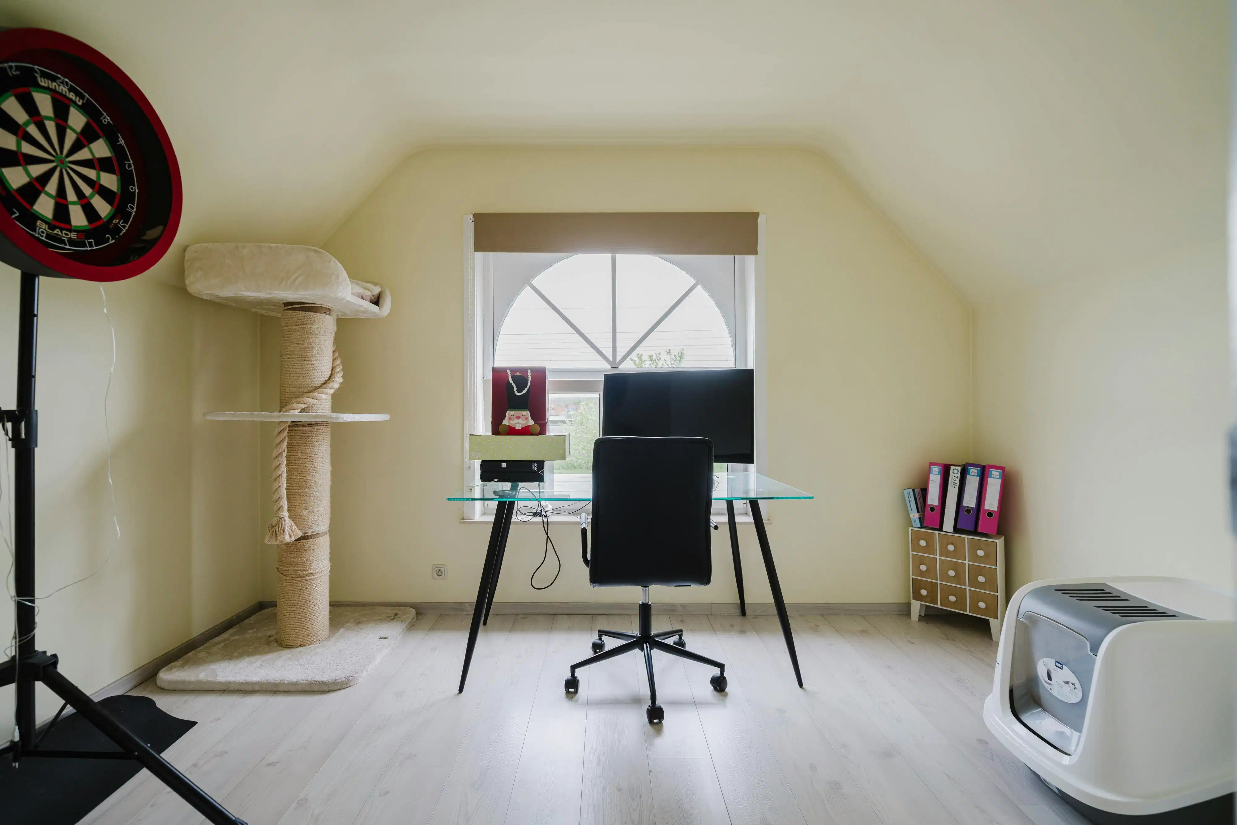 Lichtrijk appartement te koop in hartje Harelbeke! foto 9