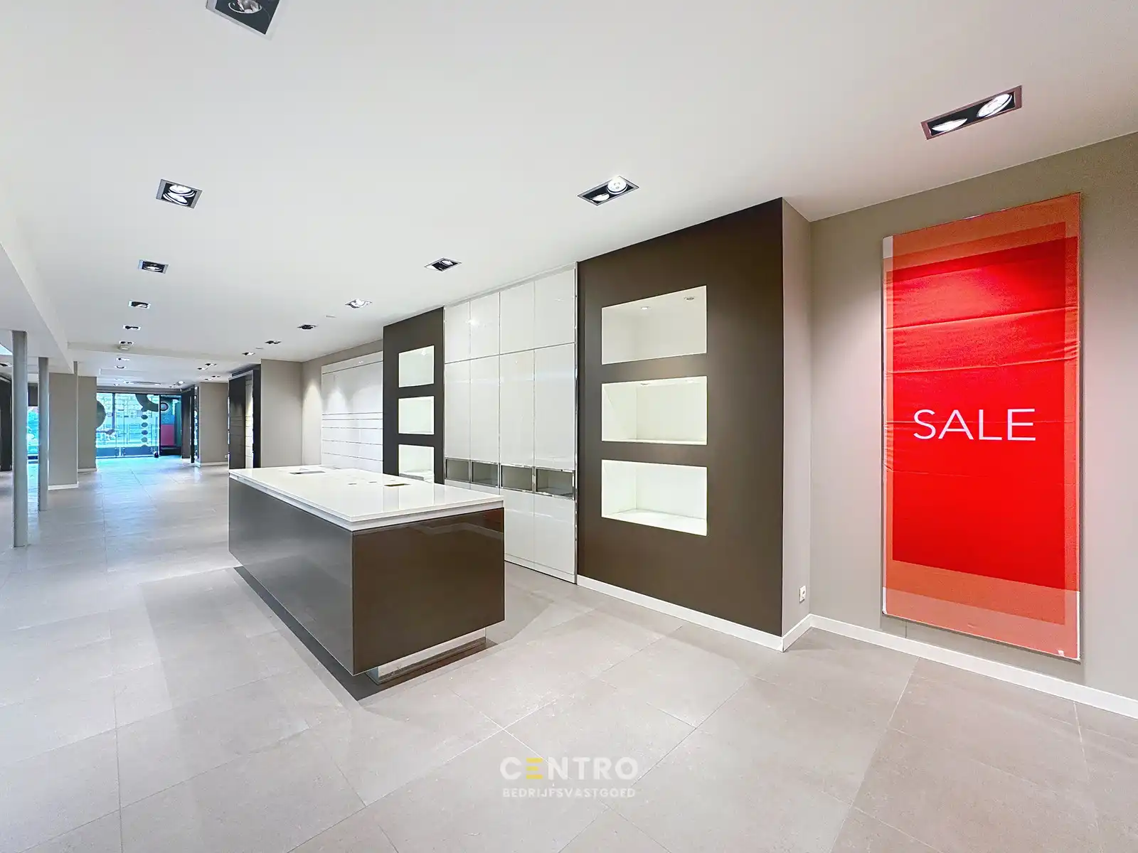 Handelsgelijkvloers op TOPligging (Grote Markt/Ooststraat) te Roeselare! foto 10