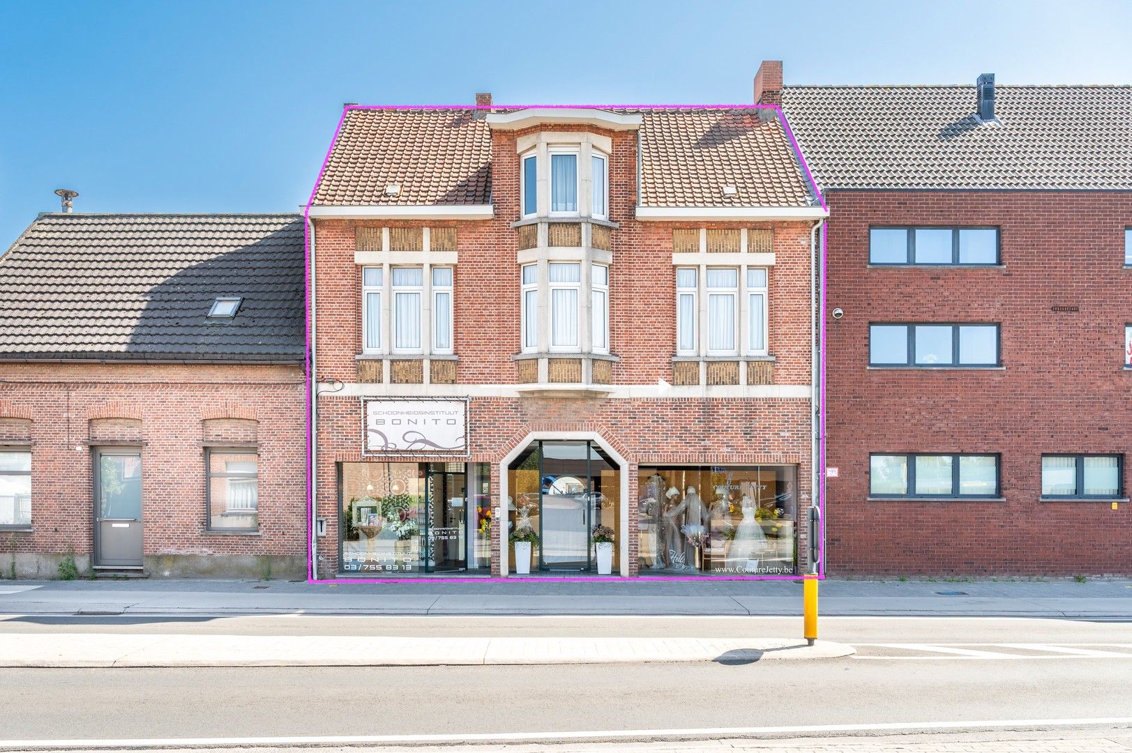 Veelzijdig handelspand met hoge zichtbaarheid en tal van opties! foto {{pictureIndex}}