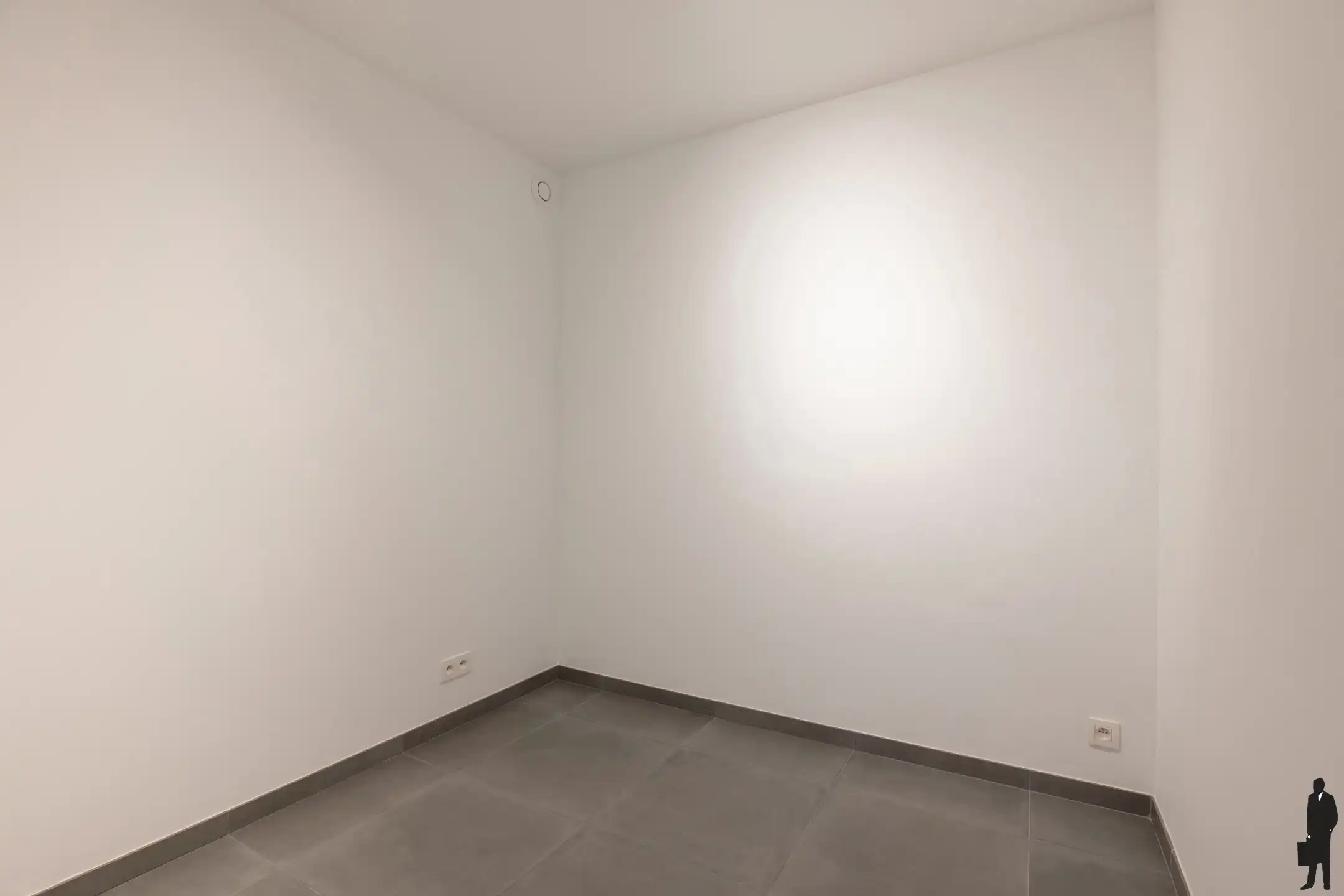 Lichtrijk gerenoveerd instapklaar appartement met 2 slpk foto 19