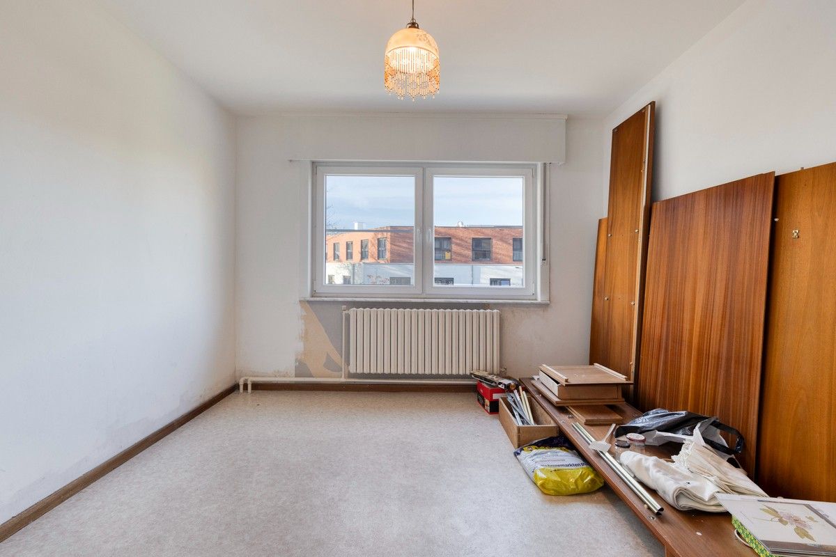 Energiezuinig bel-etage woning met zonnige tuin nabij het Sint-Pietersstation foto 11