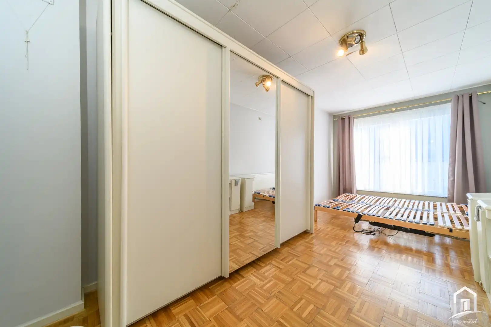 Multifunctionele woning met ruime garage foto 17
