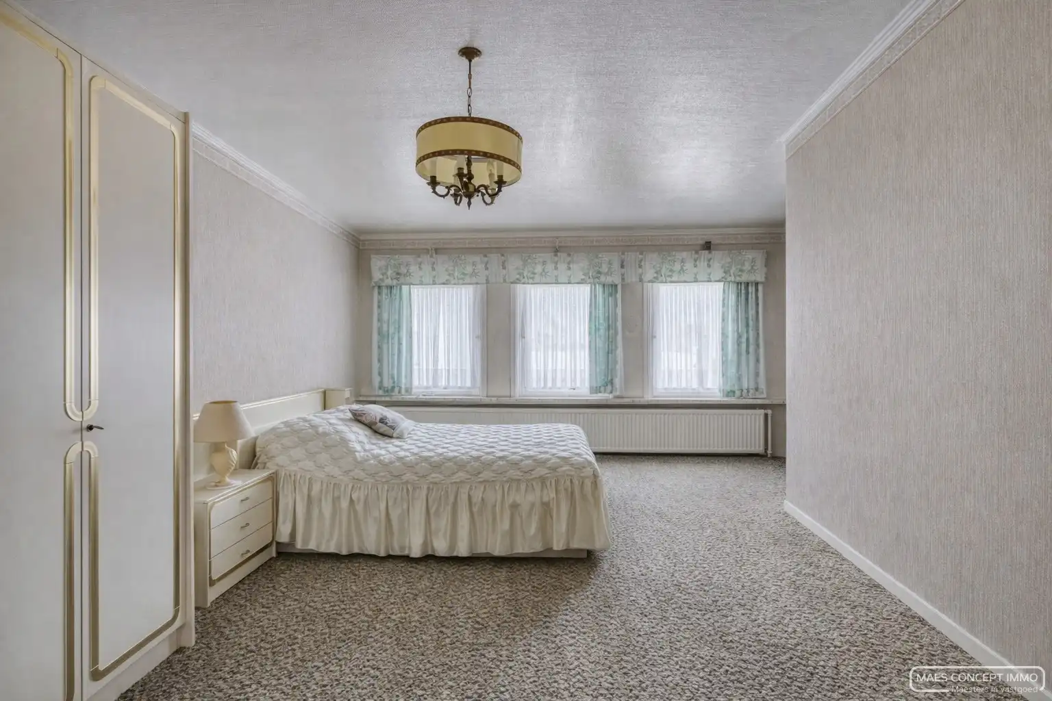 Ruime woning te koop in het centrum van Zulte foto 15