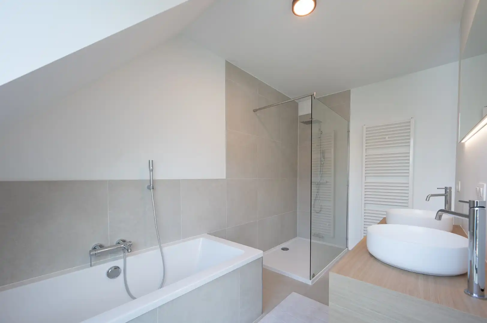 Uitzonderlijk ruime triplex met 4 slaapkamers gelegen in het centrum van Knokke. foto 14