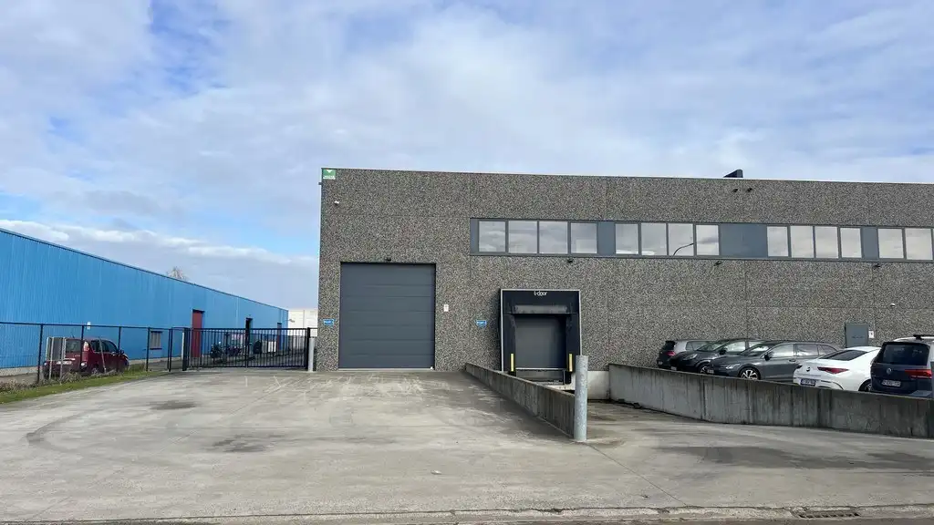 Magazijn te huur in de Heikensstraat in Zele foto 2