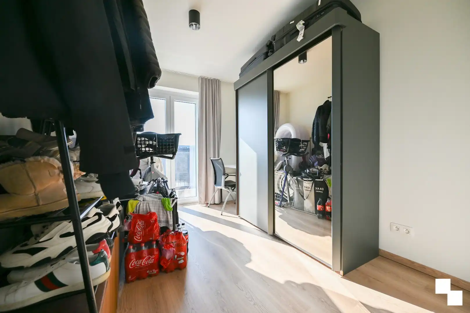 Instapklaar appartement met divers maatmeubilair te Izegem (Emelgem) foto 20