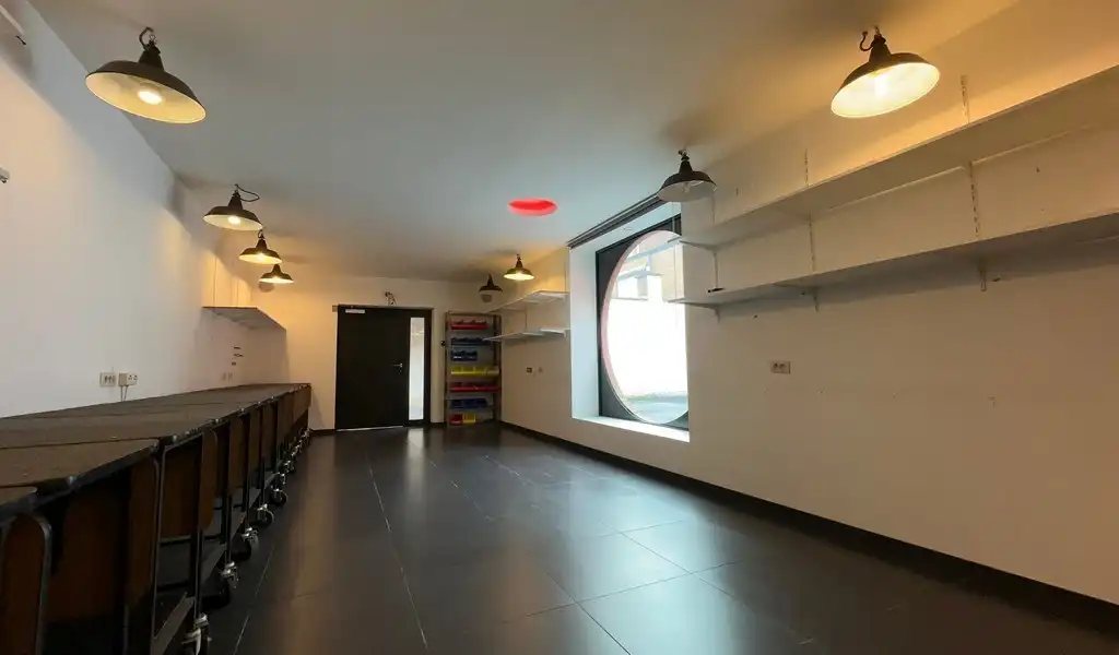 Handelspand met ruime garage te koop in Merelbeke-Melle foto 10