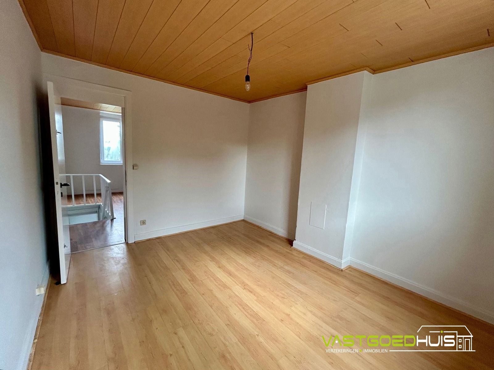 Vernieuwde stadswoning met 3 slaapkamers foto 20