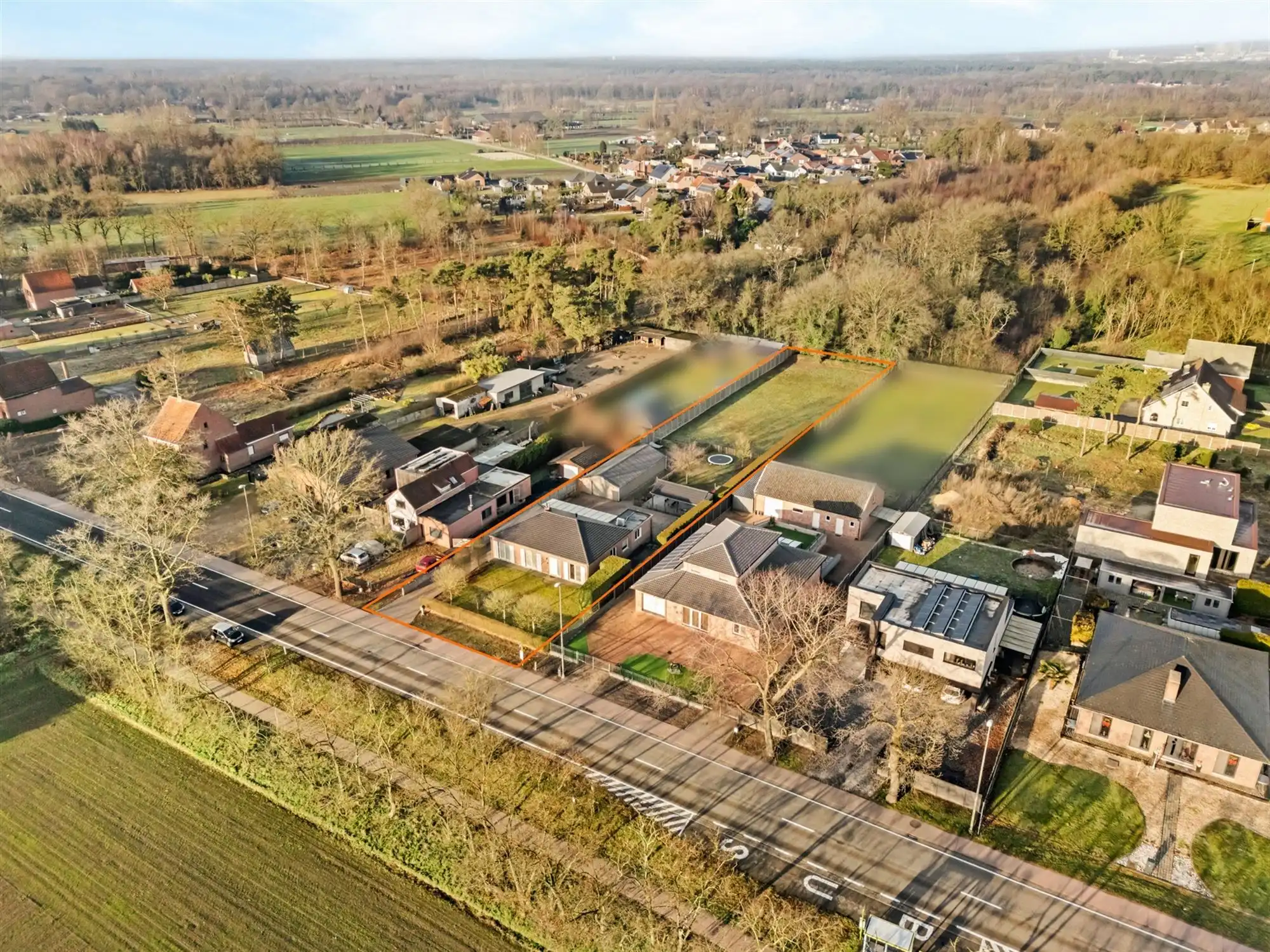 INSTAPKLARE GELIJKVLOERSE WONING MET RUIME GARAGE OP 2191M2 foto 34