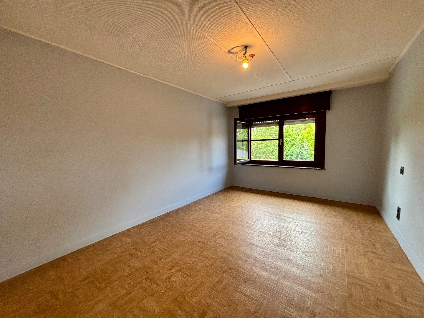 Stadswoning op rustige ligging – Ieper. Opp:140m². foto 16