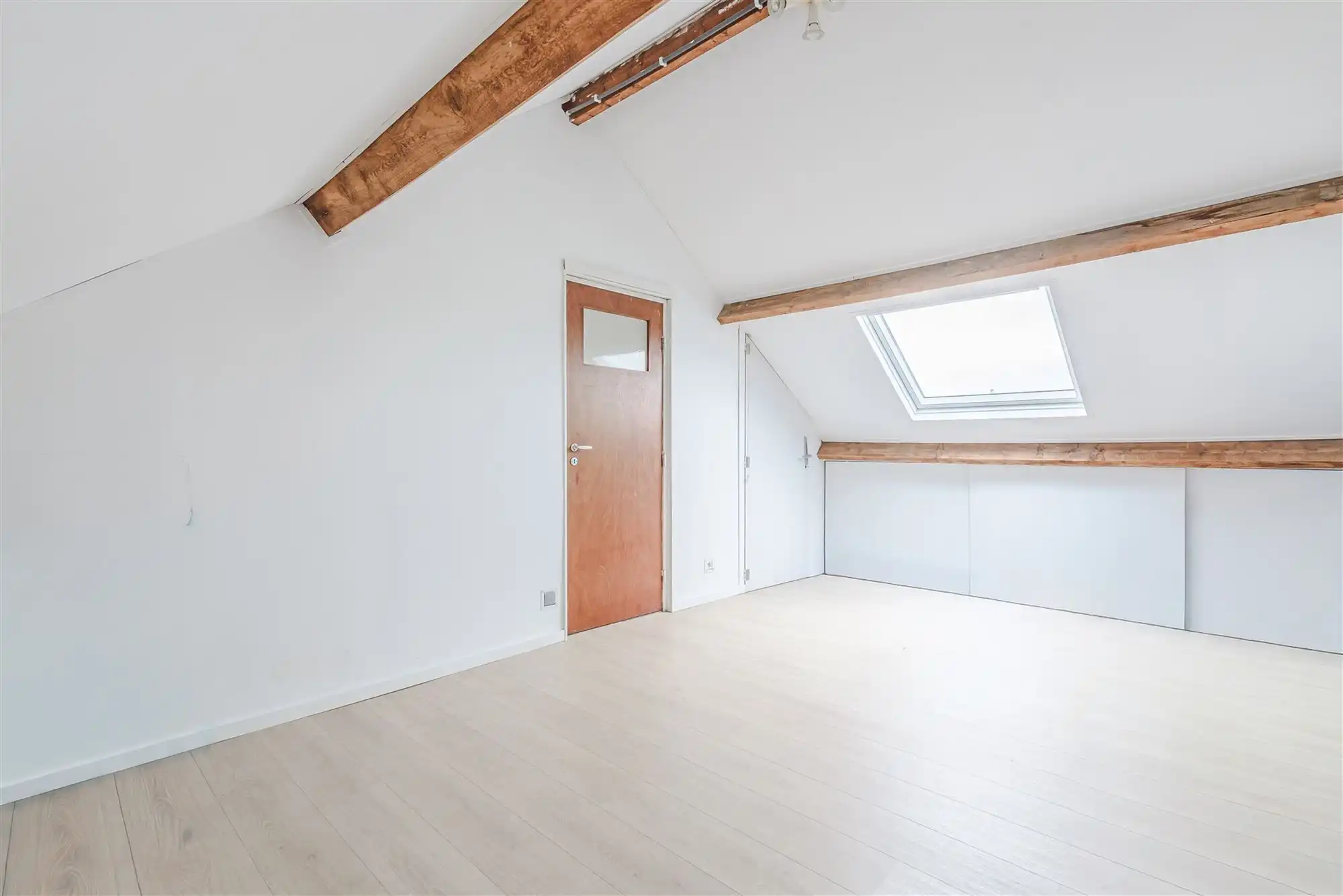 woning met 4 à 5 slaapkamers, leuke tuin en garage met oprit foto 36