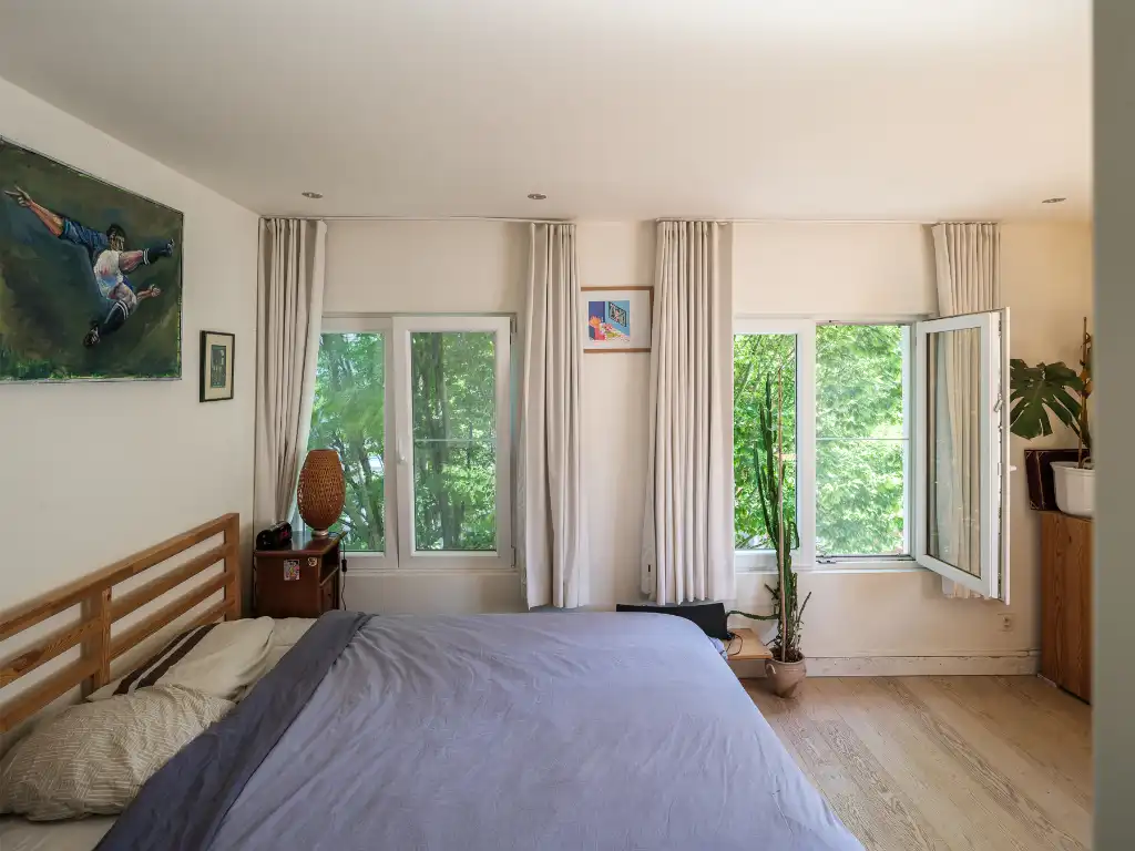 Hoekwoning met aangenaam volumespel, 3 slaapkamers, aparte fietsenberging en twee zongerichte terrassen, gelegen in de omgeving van Portus Ganda. foto 10