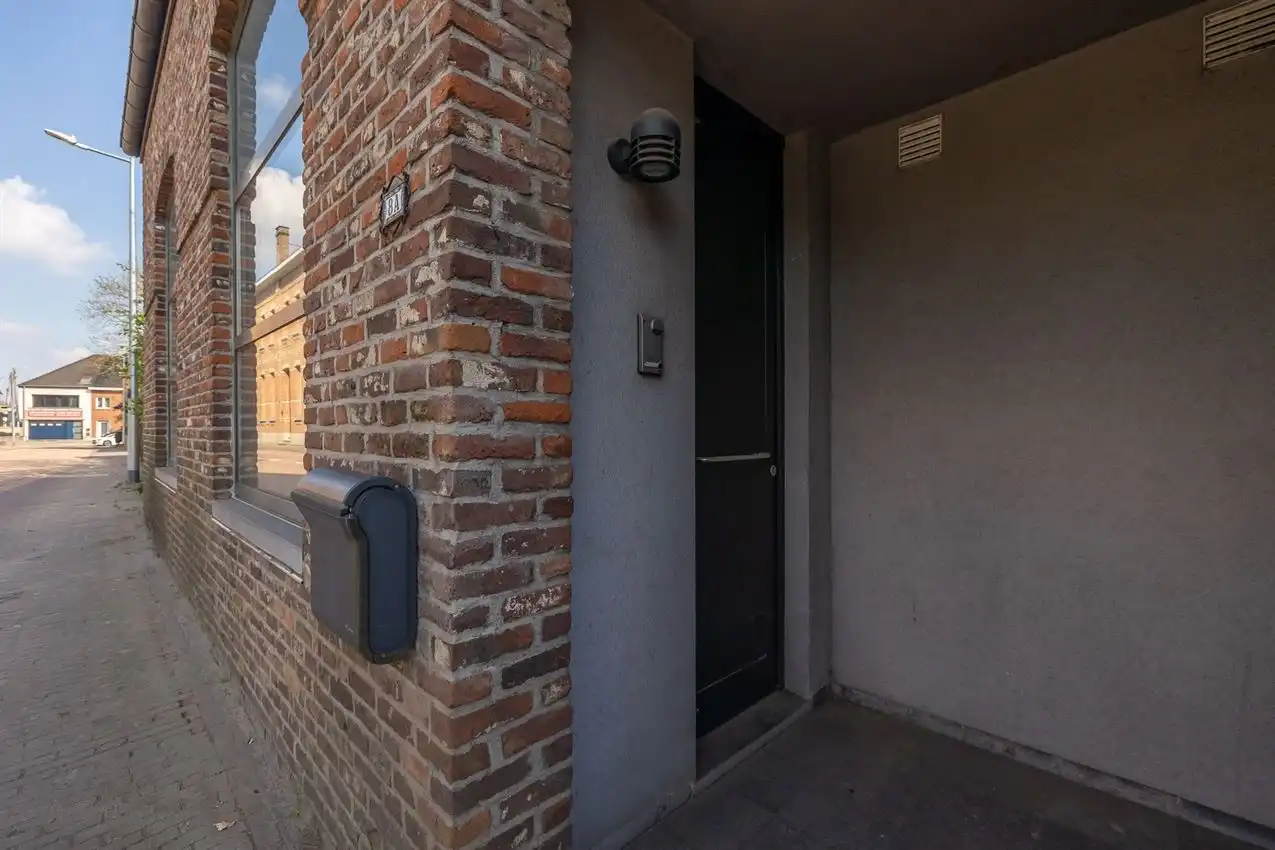 instapklare woning (3 slpk) in oude gemeenteschool foto 6