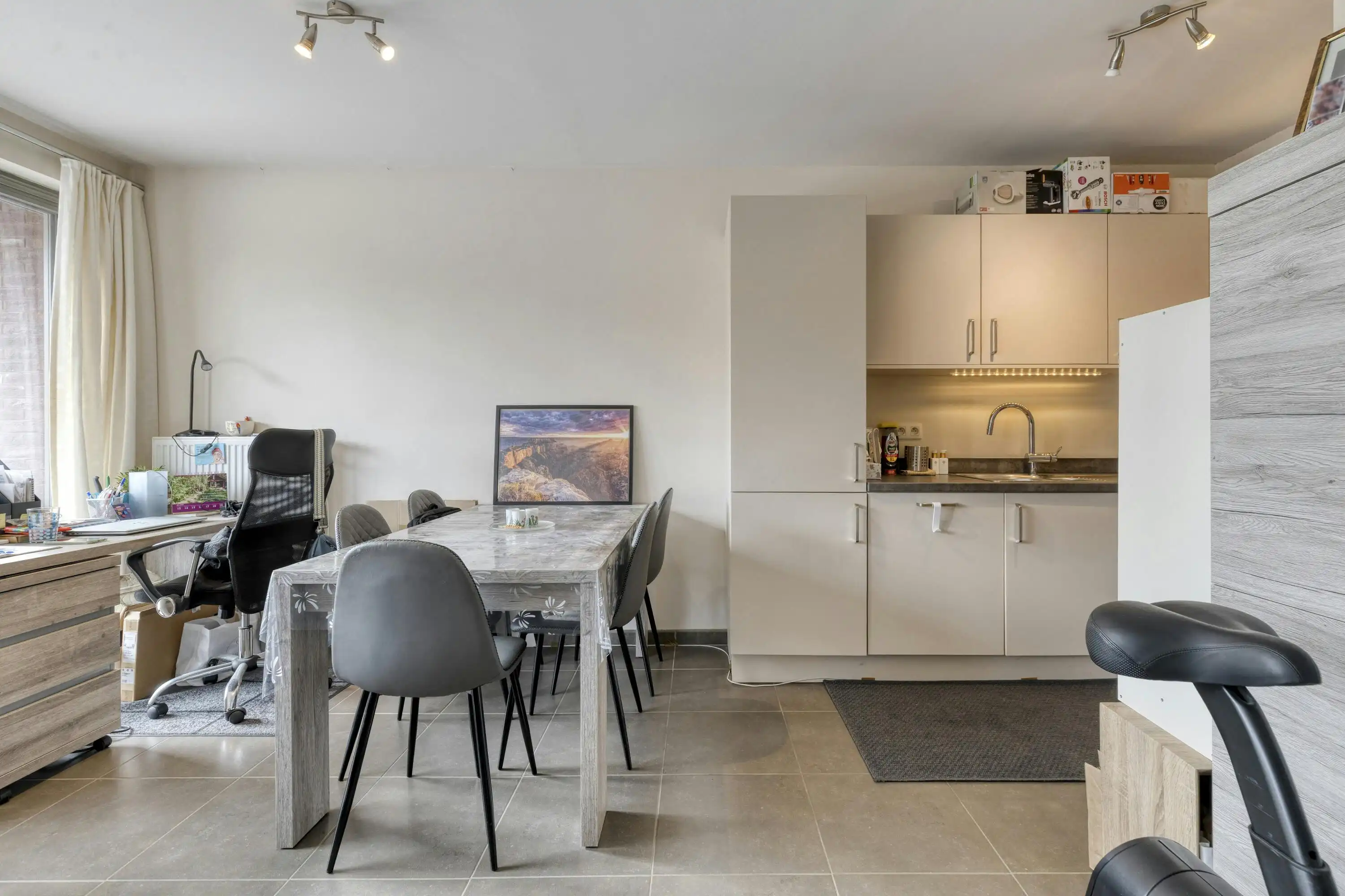 Instapklaar appartement in Ieper met terras en garage  foto 5