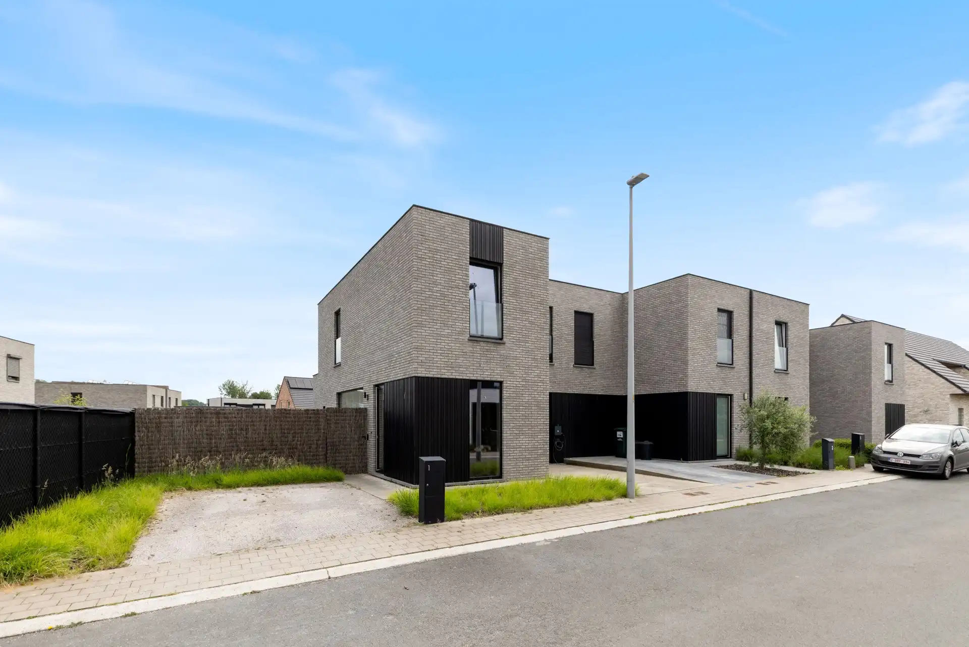 Instapklaar wonen in Rollegem — quasi nieuw, EPC A, zonnepanelen & warmtepomp foto 2
