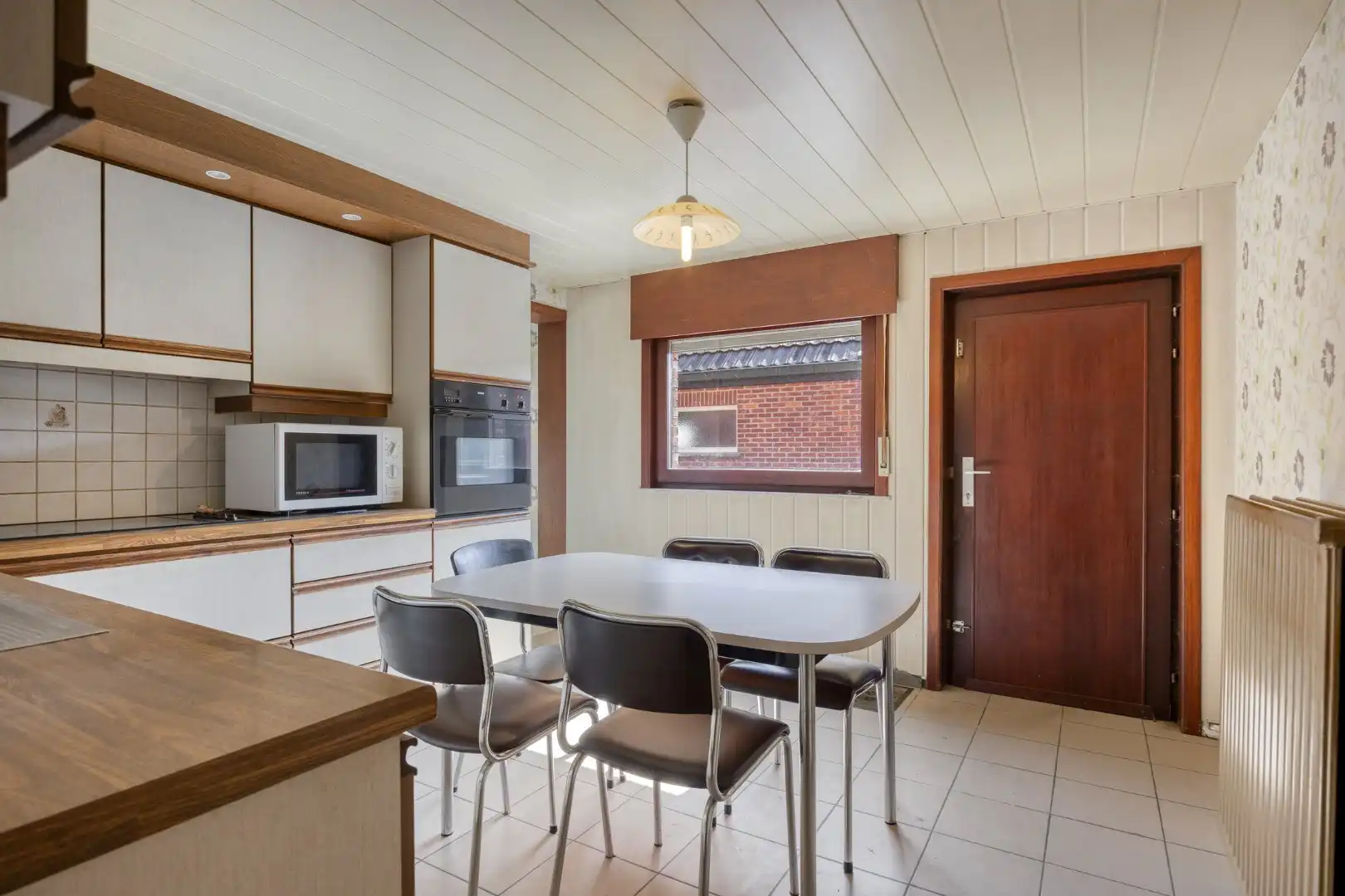 Ruime te renoveren woning met uitbreidingspotentieel en zonnig perceel van 1.738 m² !  foto 9