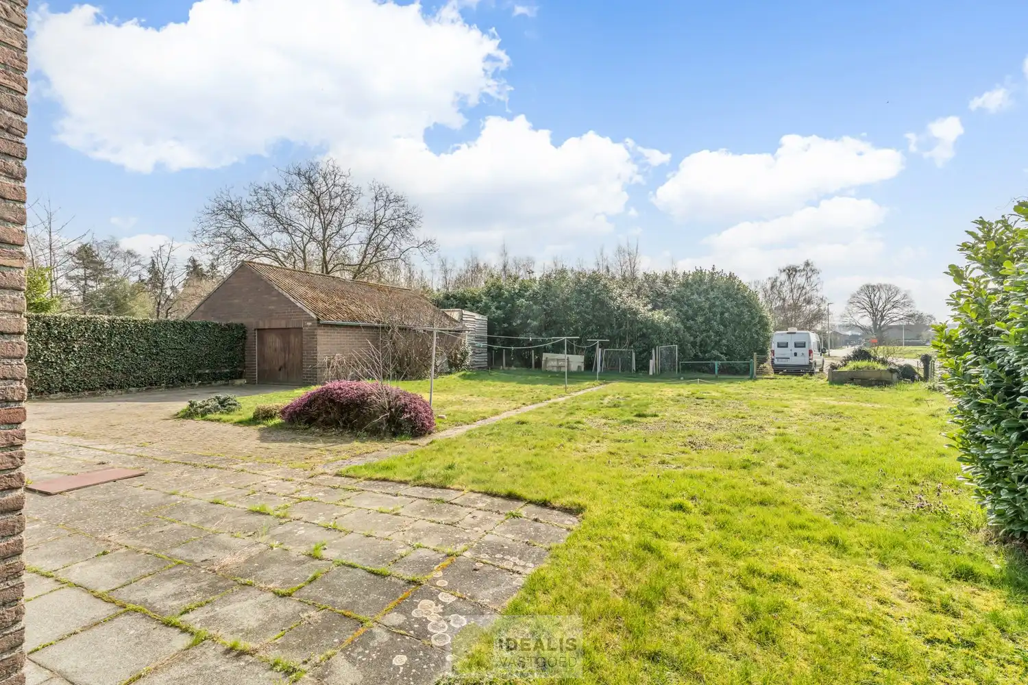 IDEALIS VASTGOED - OP TE KNAPPEN GEZINSWONING OP WANDELAFSTAND VAN CENTRUM! foto 24