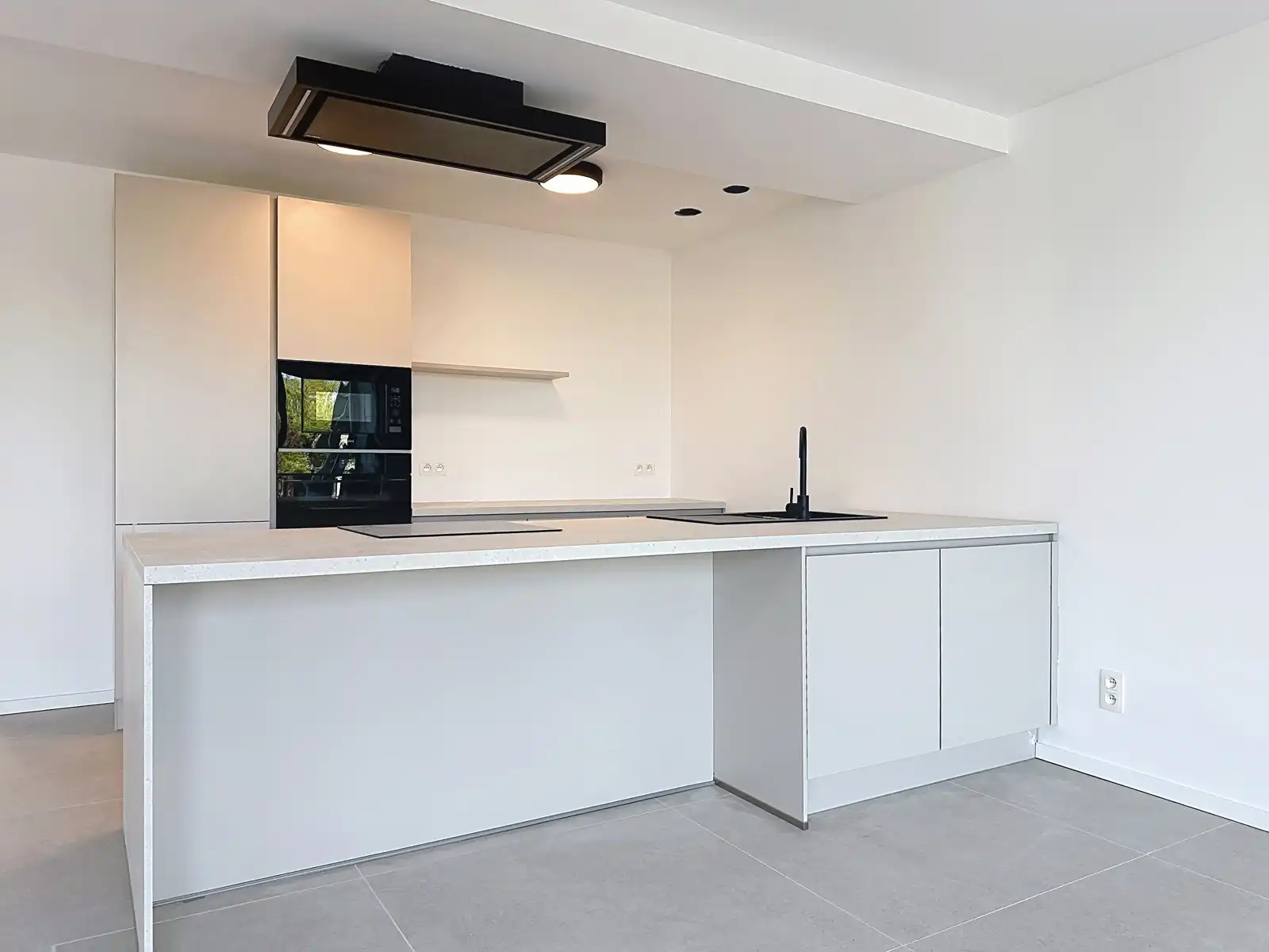 Energiezuinig en stijlvol wonen in een volledig gerenoveerd appartement van ca. 140 m² foto 6