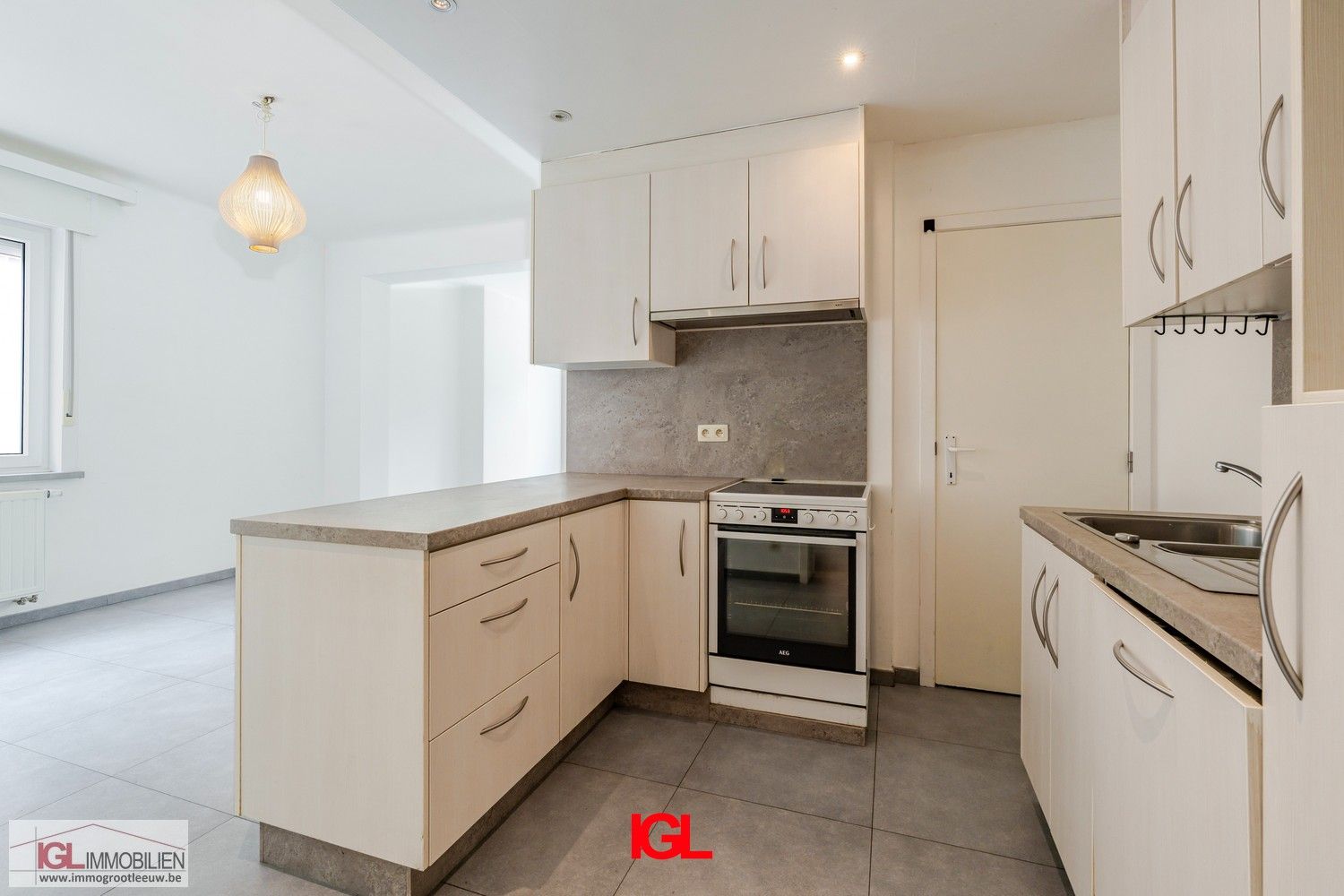 3 gevel woning te koop nabij Centrum Sint-Pieters-Leeuw foto 7