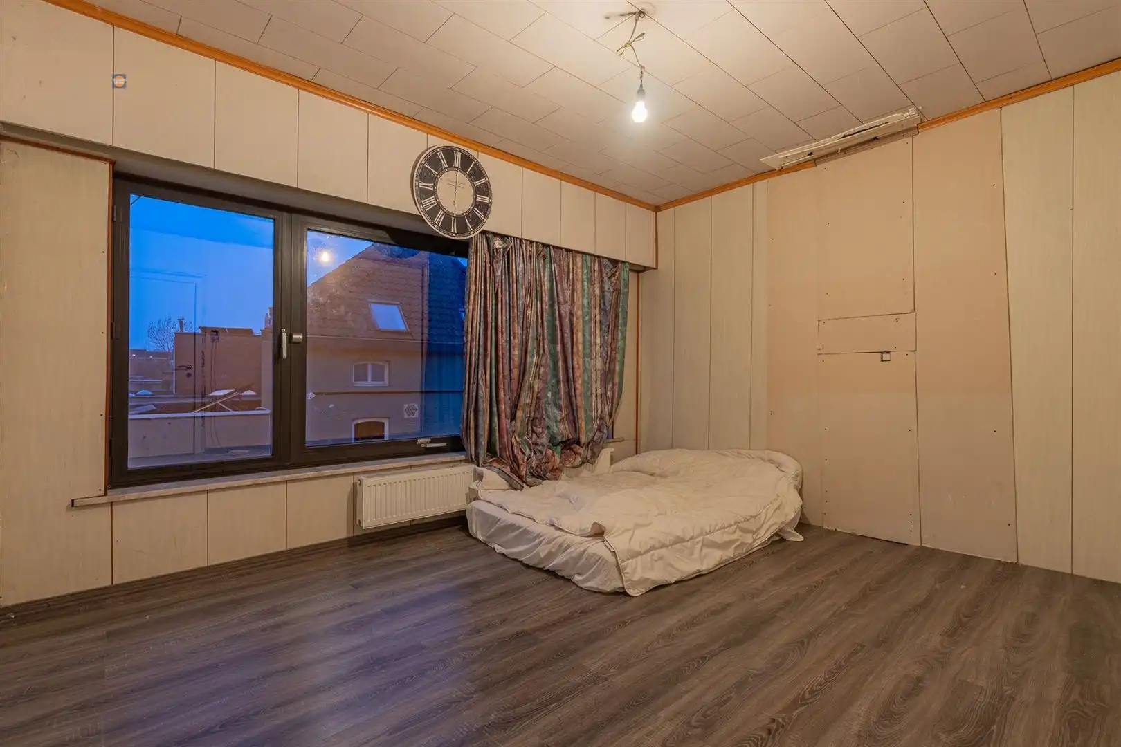 Charmante woning met renovatiepotentieel foto 15