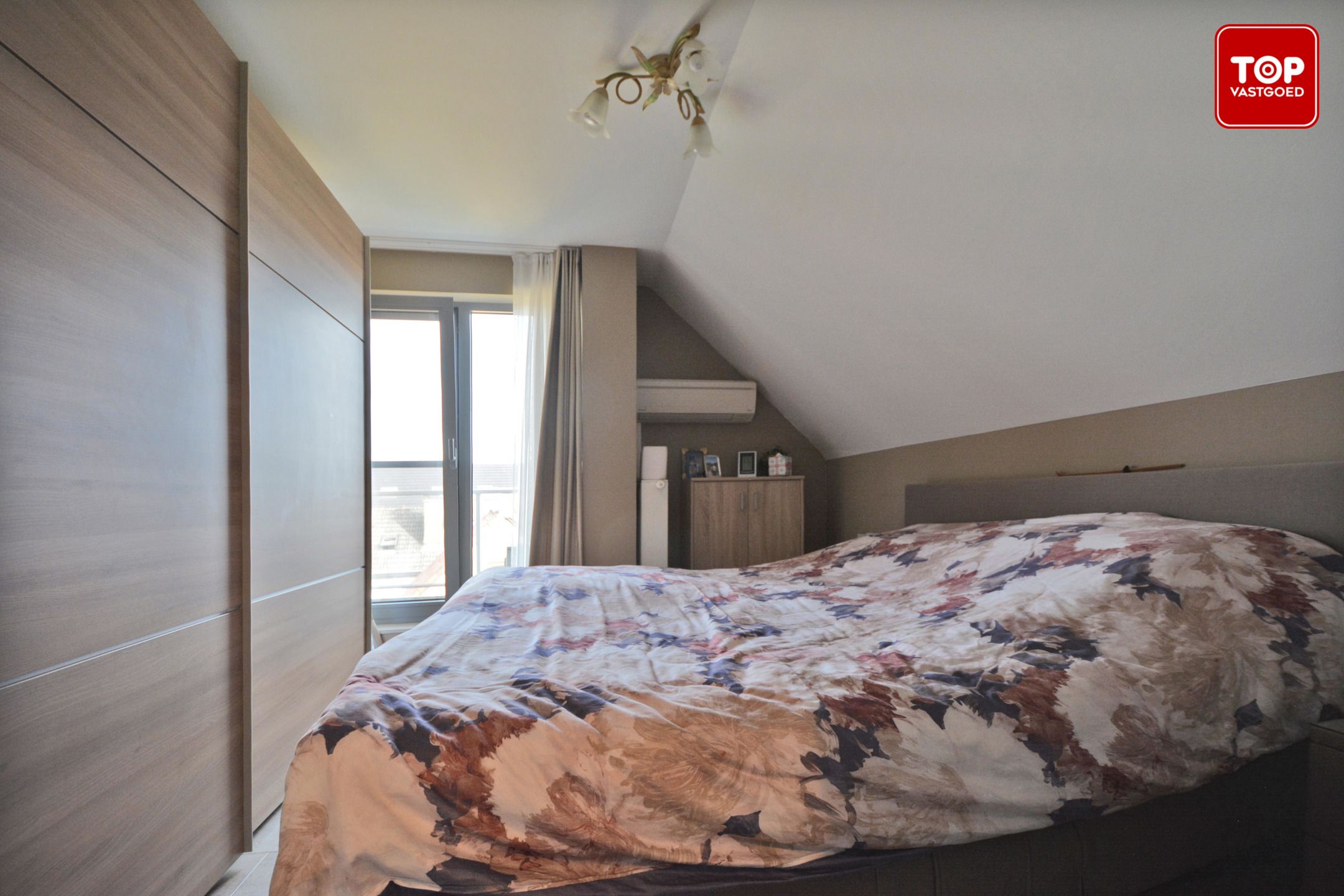Instapklaar duplex appartement met  2 terrassen. foto 12