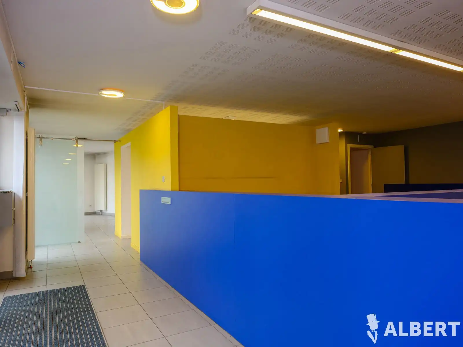 Modern handelspand op zichtlocatie te centrum Tielt foto 10