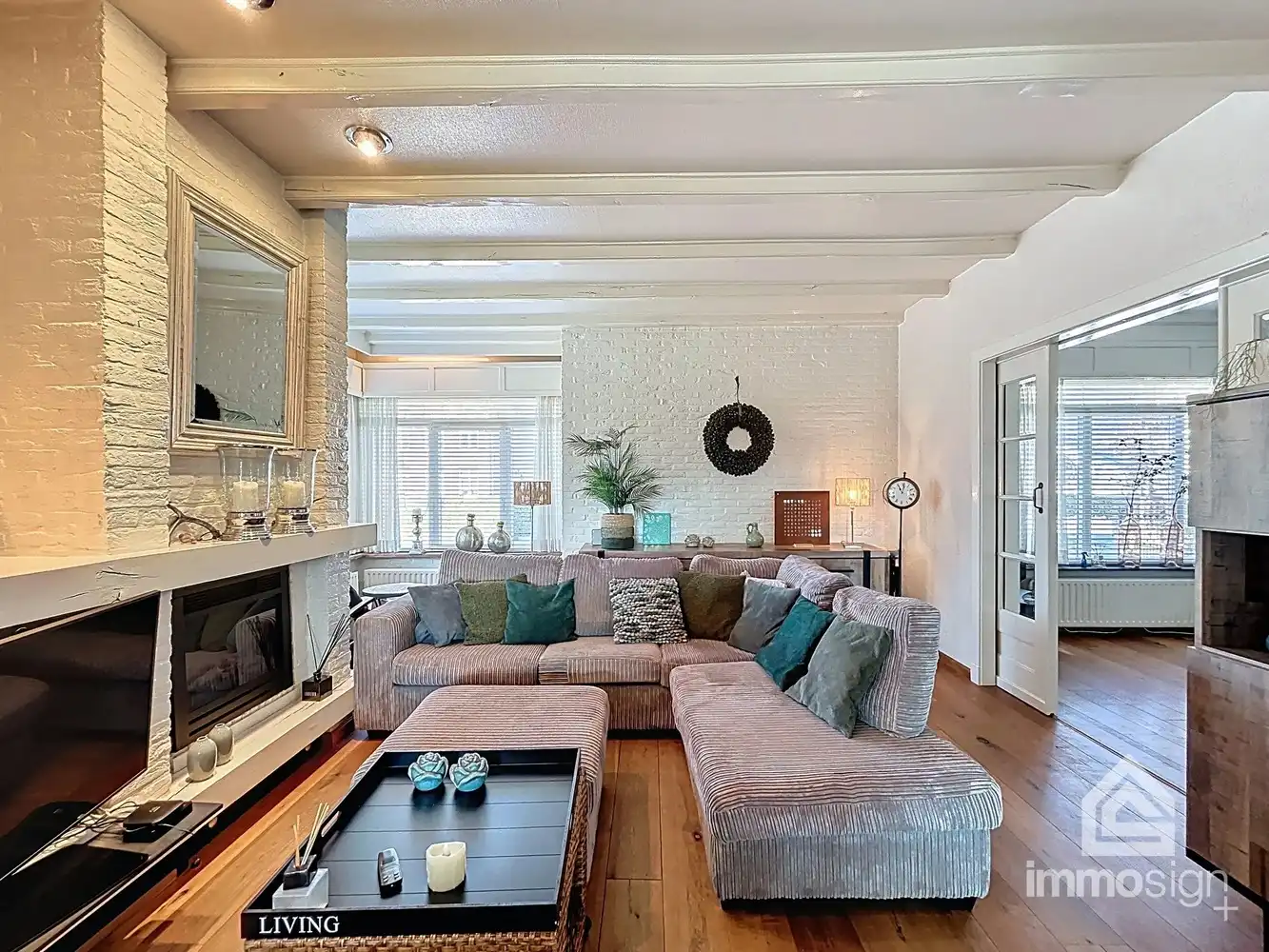 Exclusieve woning voorzien van dubbele garage en bedrijfshal op de Nederlandse grens foto 10