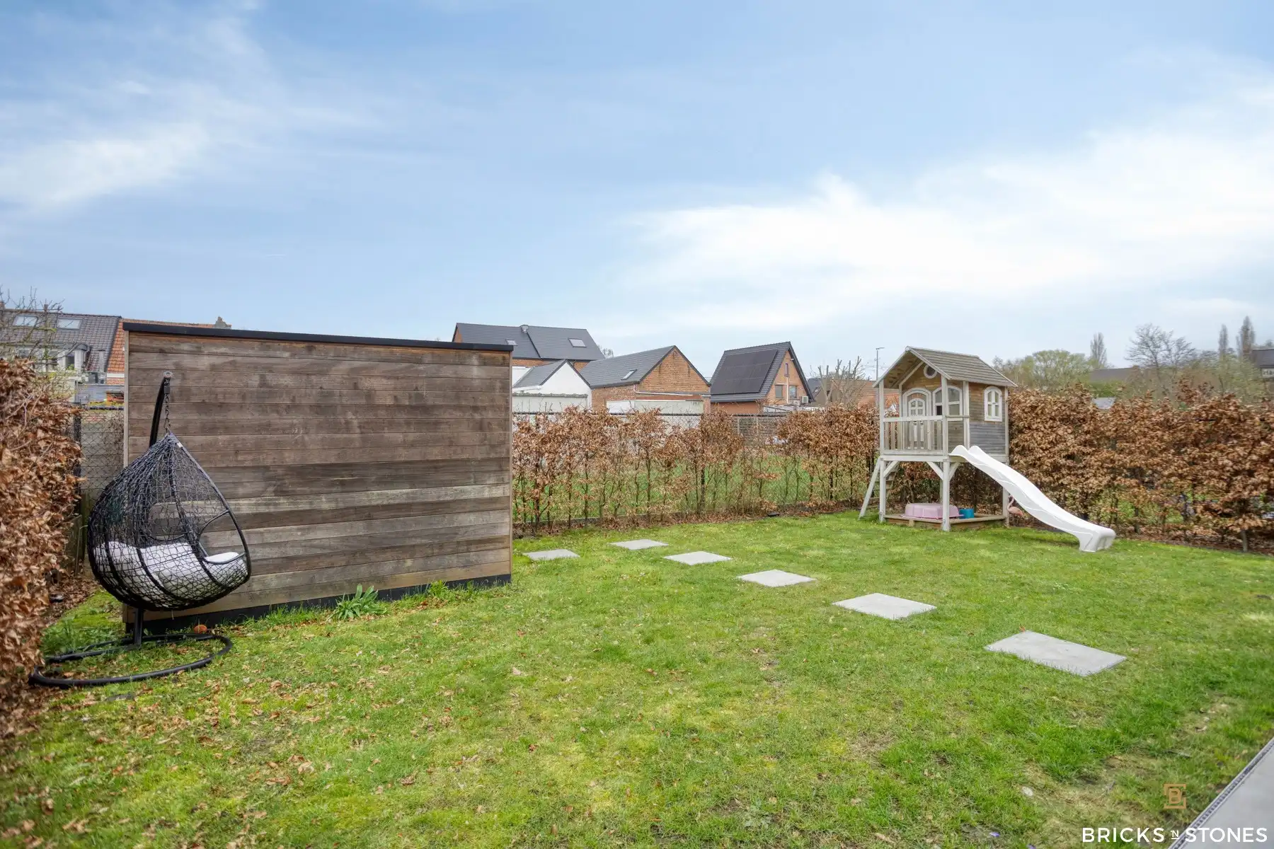 Recente HOB met 4 slaapkamers en tuin foto 11