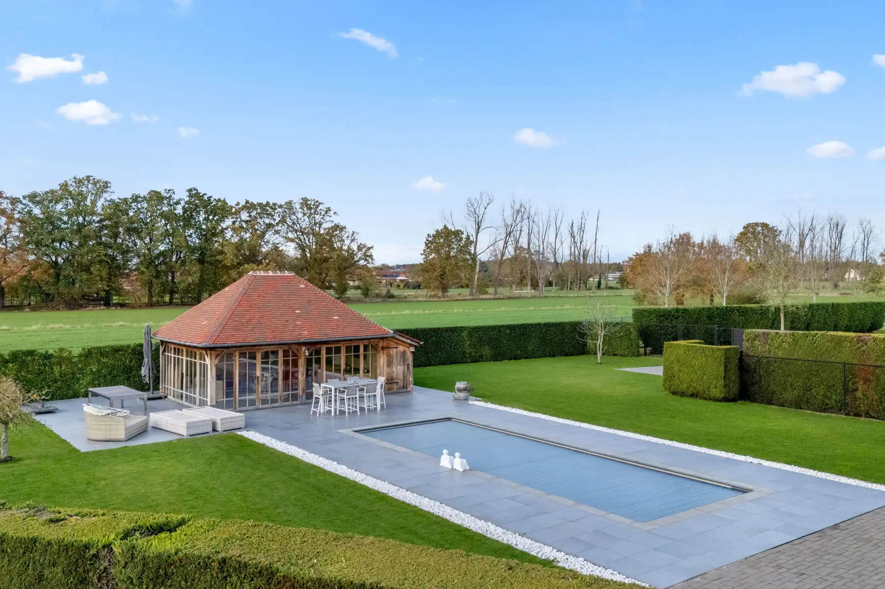 Prachtige villa in tijdloze architectuur te SCHRIEK foto 39