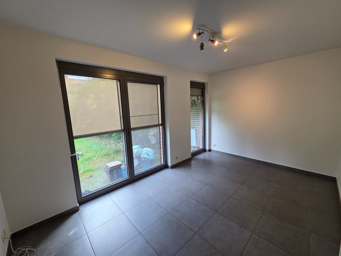 Clusterwoning met 4 ruime slaapkamers, tuin en 2 ondergrondse staanplaatsen. foto 15