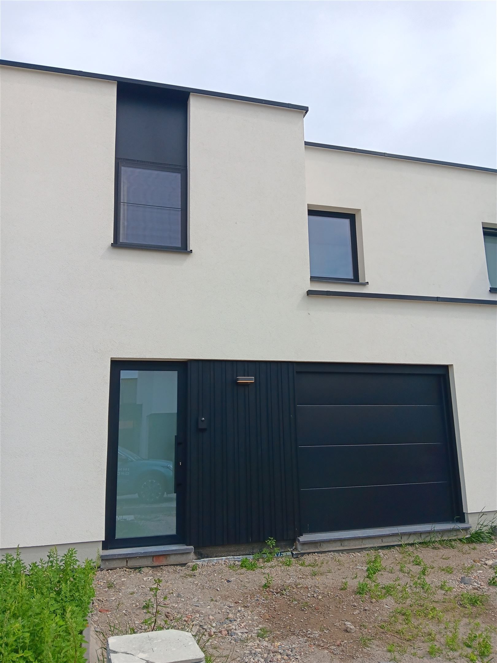 Prachtige nieuwbouw woning te huur op jaarbasis foto {{pictureIndex}}