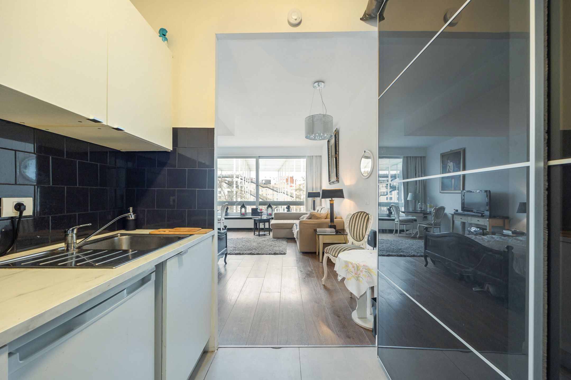 ANTWERPEN - Studio gelegen aan Vogeltjesmarkt foto 6