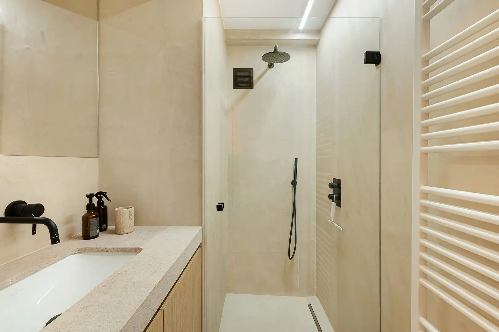 Mooi vernieuwd appartement met open uitzicht en 3 slaapkamers. foto 22